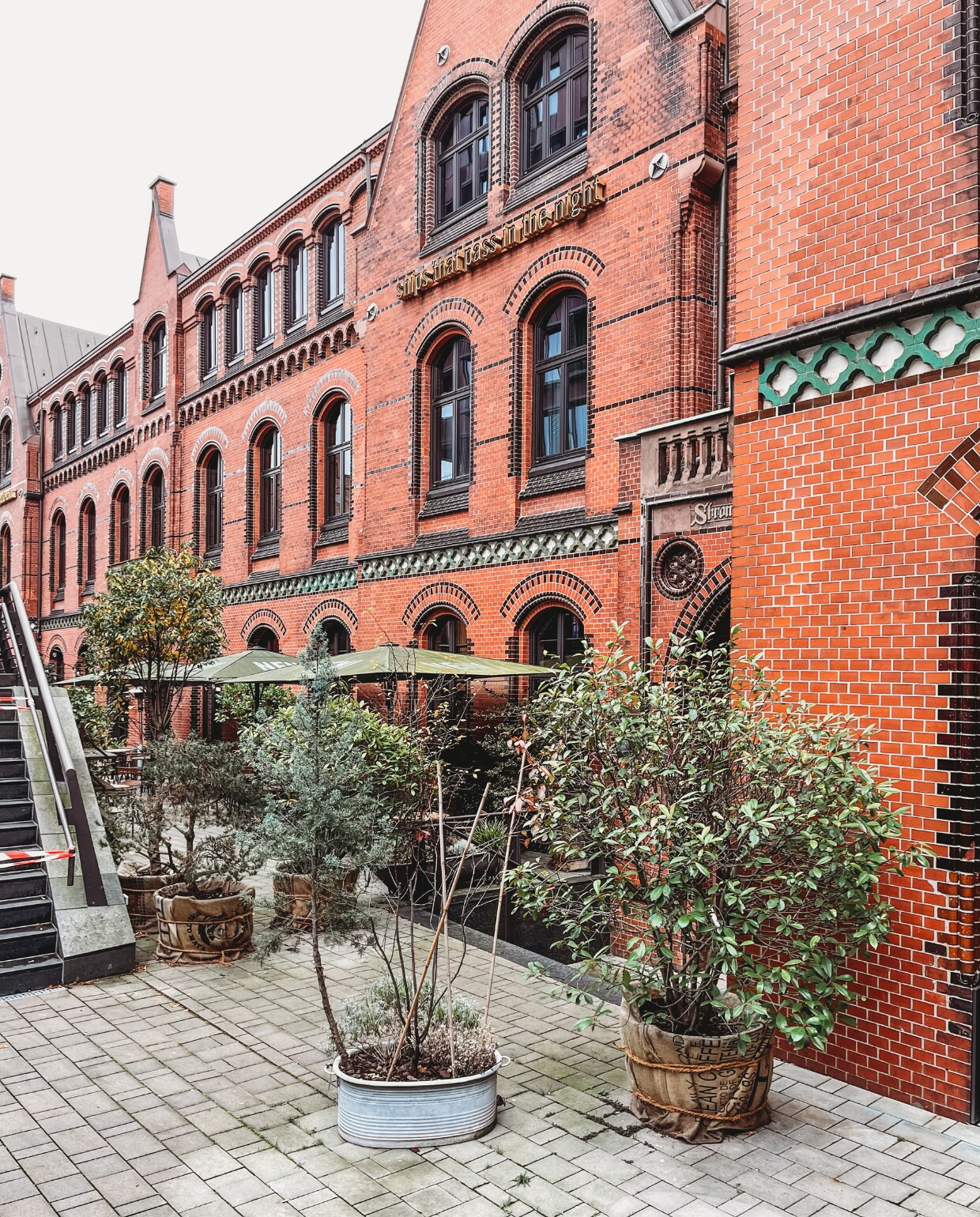 Restaurant Neni Hamburg vtwonen hotspots 08-2023