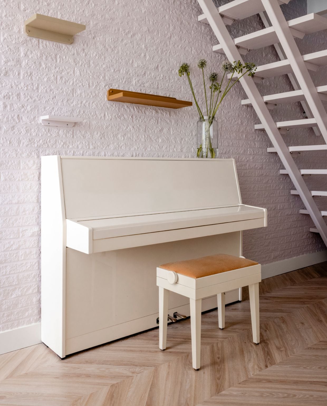 Stylist Marianne in Groot-Ammers, piano Weer verliefd op je huis aflevering 1 seizoen 19 | styling Marianne Luning | fotografie Sonja Velda