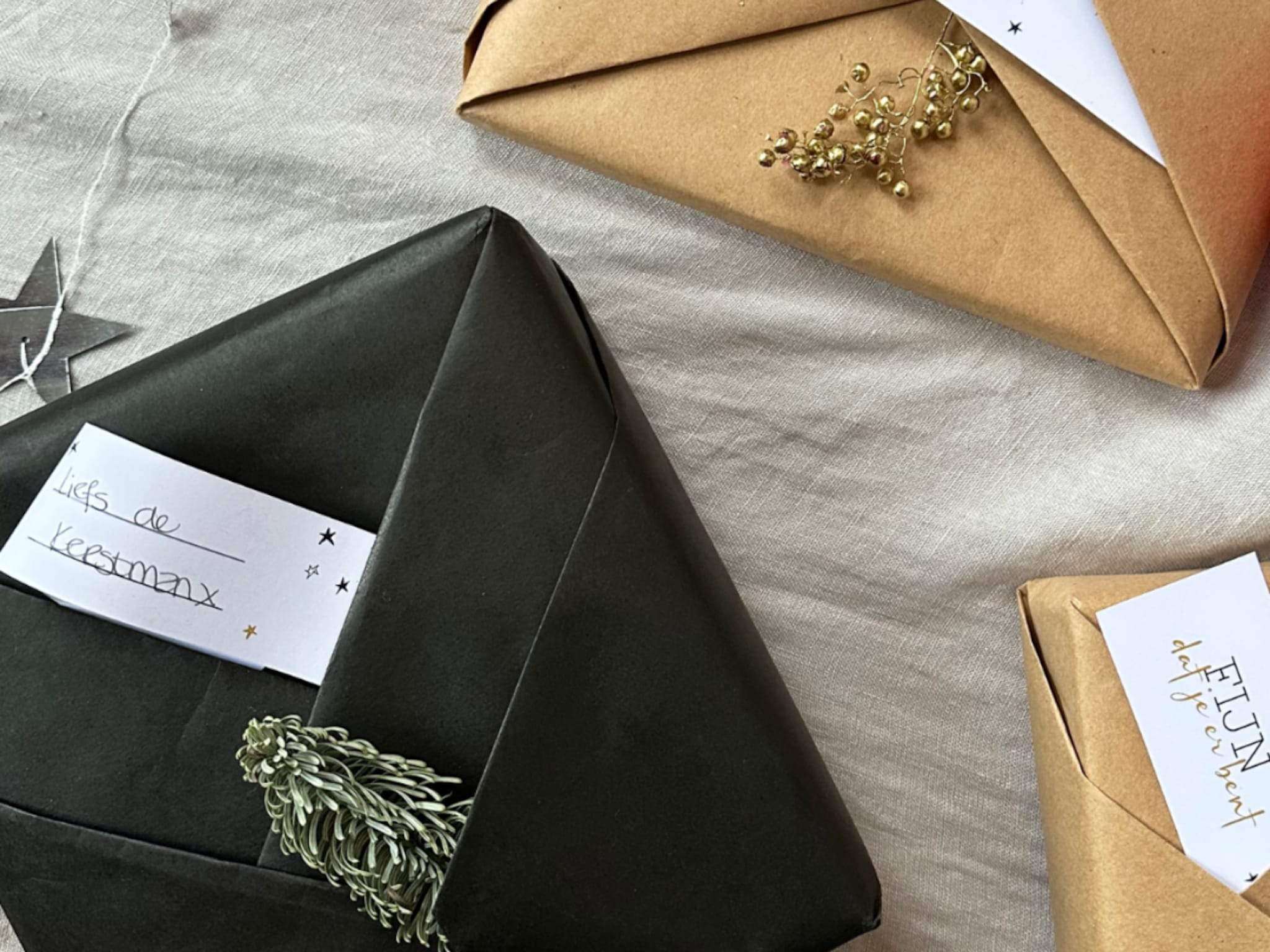 hack voor extra stijlvol kerstcadeaus inpakken