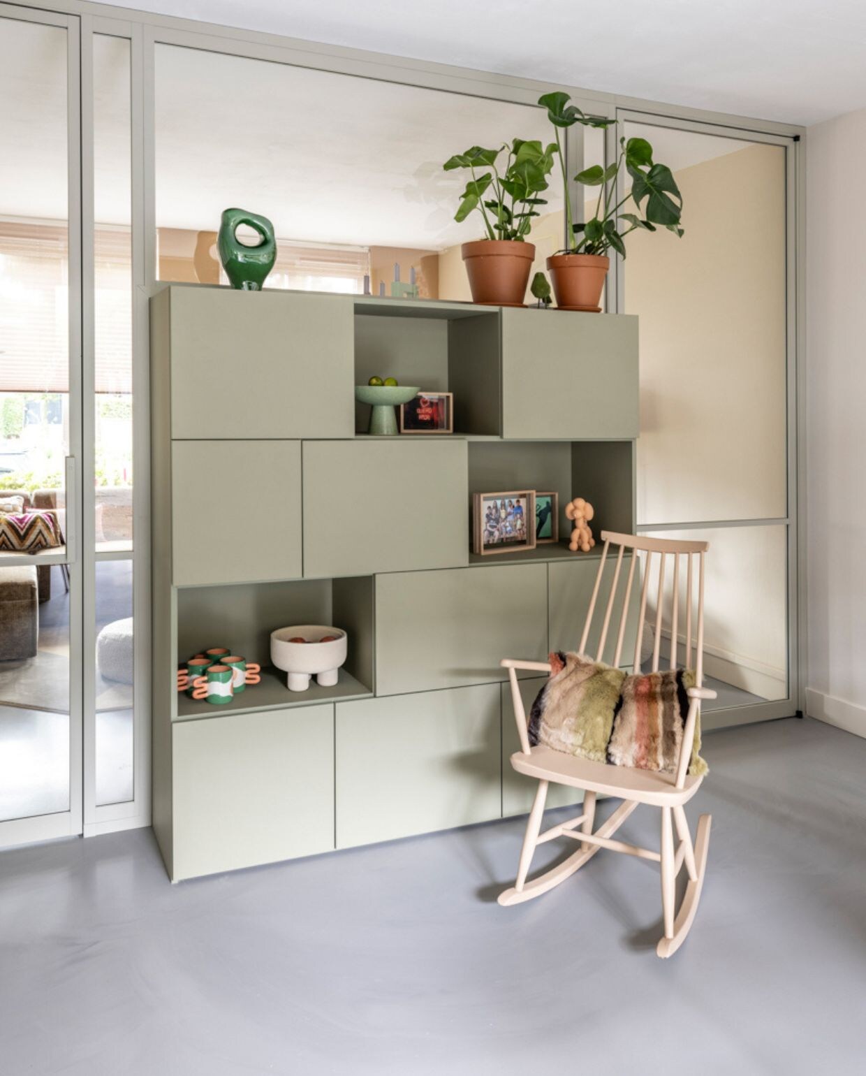 Weer verliefd op je huis aflevering 2 seizoen 19, Eva in Uitgeest, kast Weer verliefd op je huis aflevering 2 seizoen 19 | styling Eva van de Ven | fotografie Margriet Hoekstra