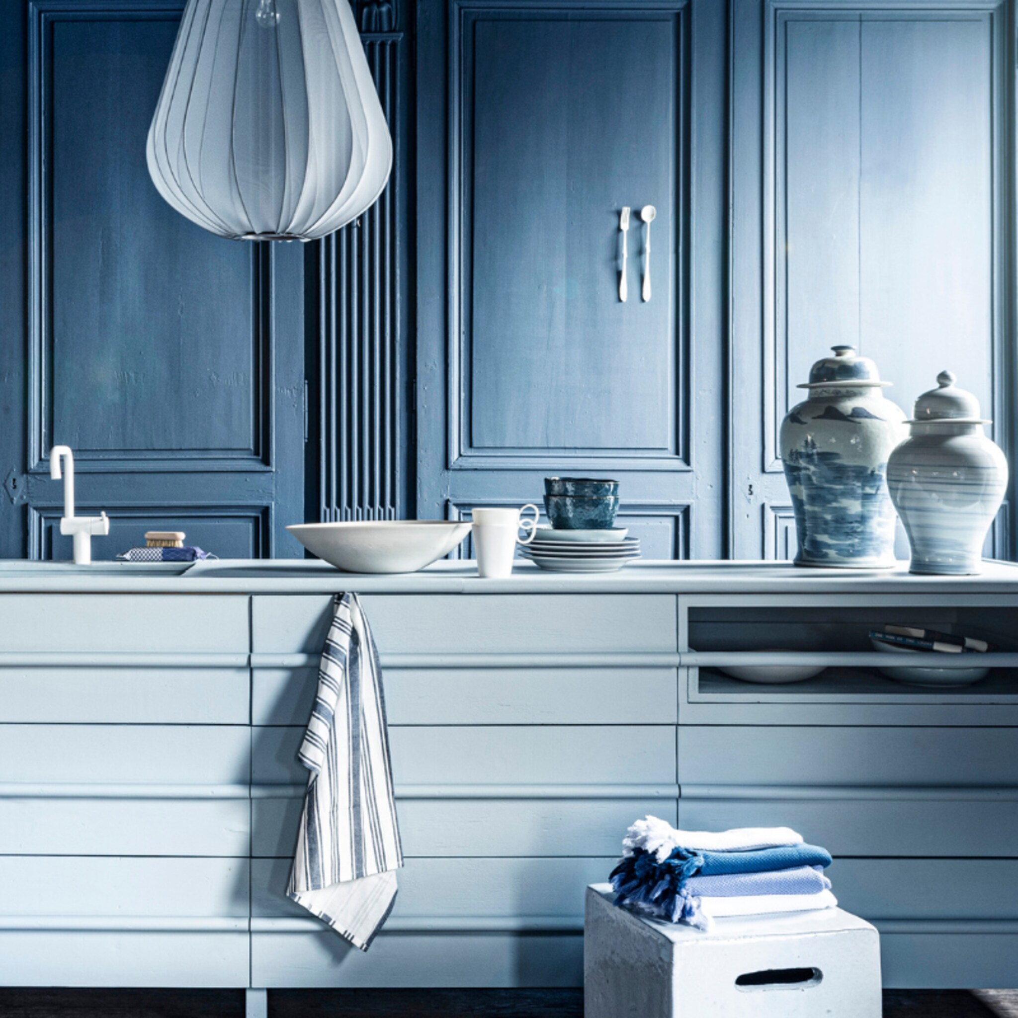 van basic tot klassiek de blauwe keuken past in alle woonstijlen