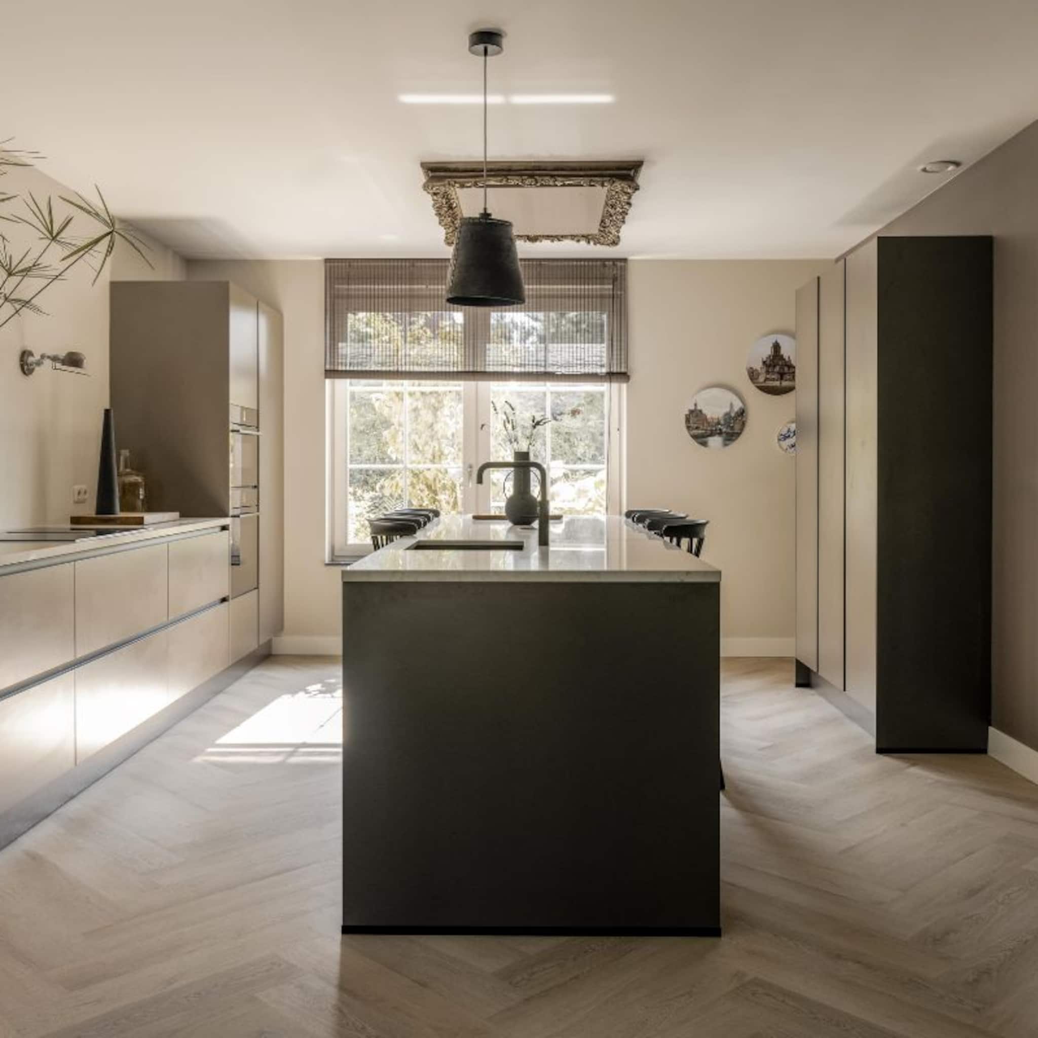 het recept van stylist frans voor een hotel chic huis