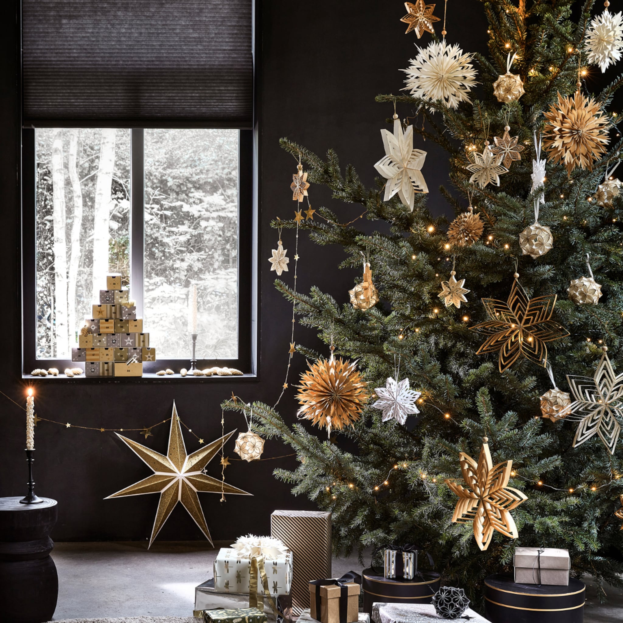 zo style je de kerstboomvoet feestelijk