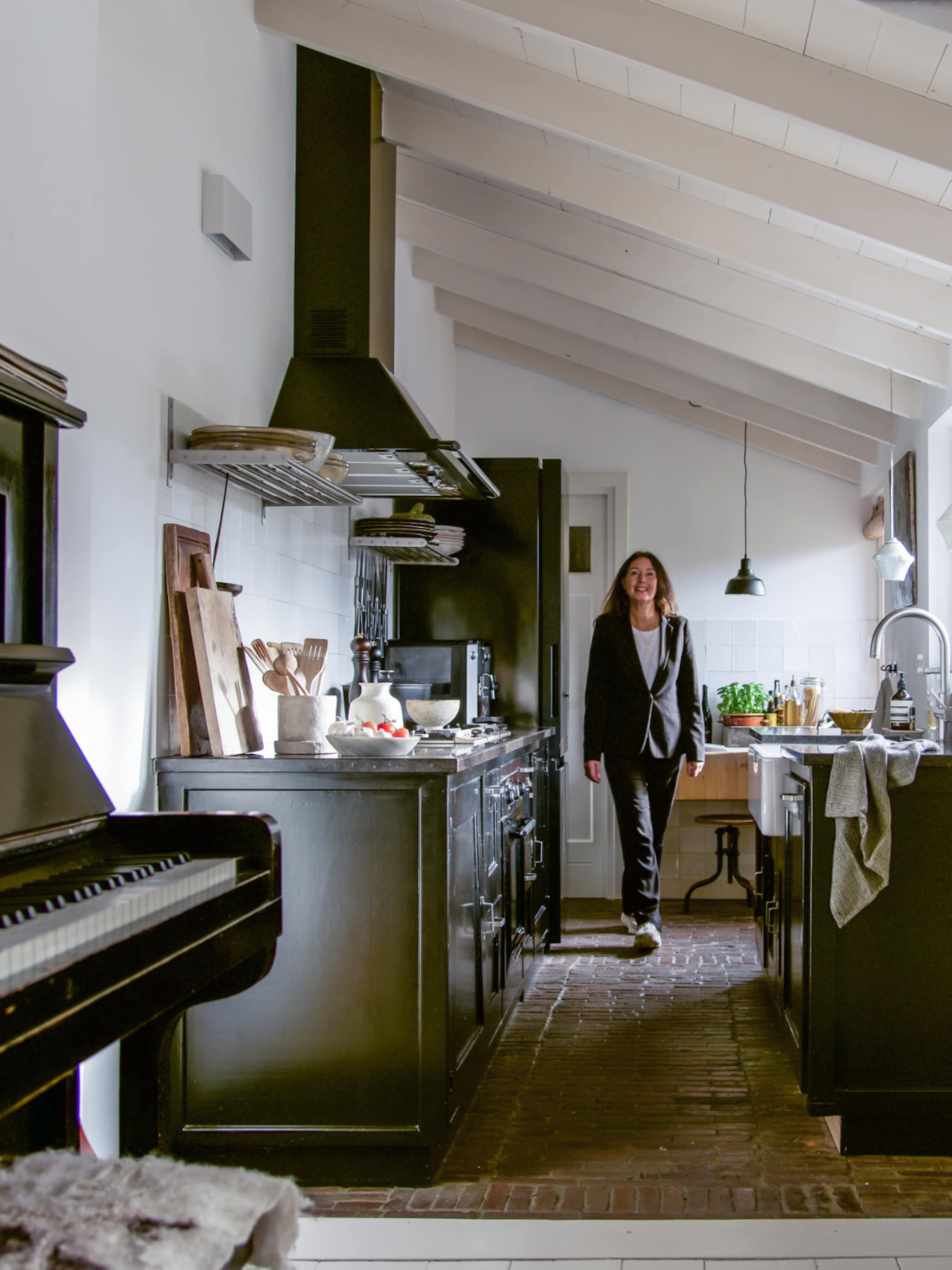 binnenkijken in een hoekhuis vol antiek