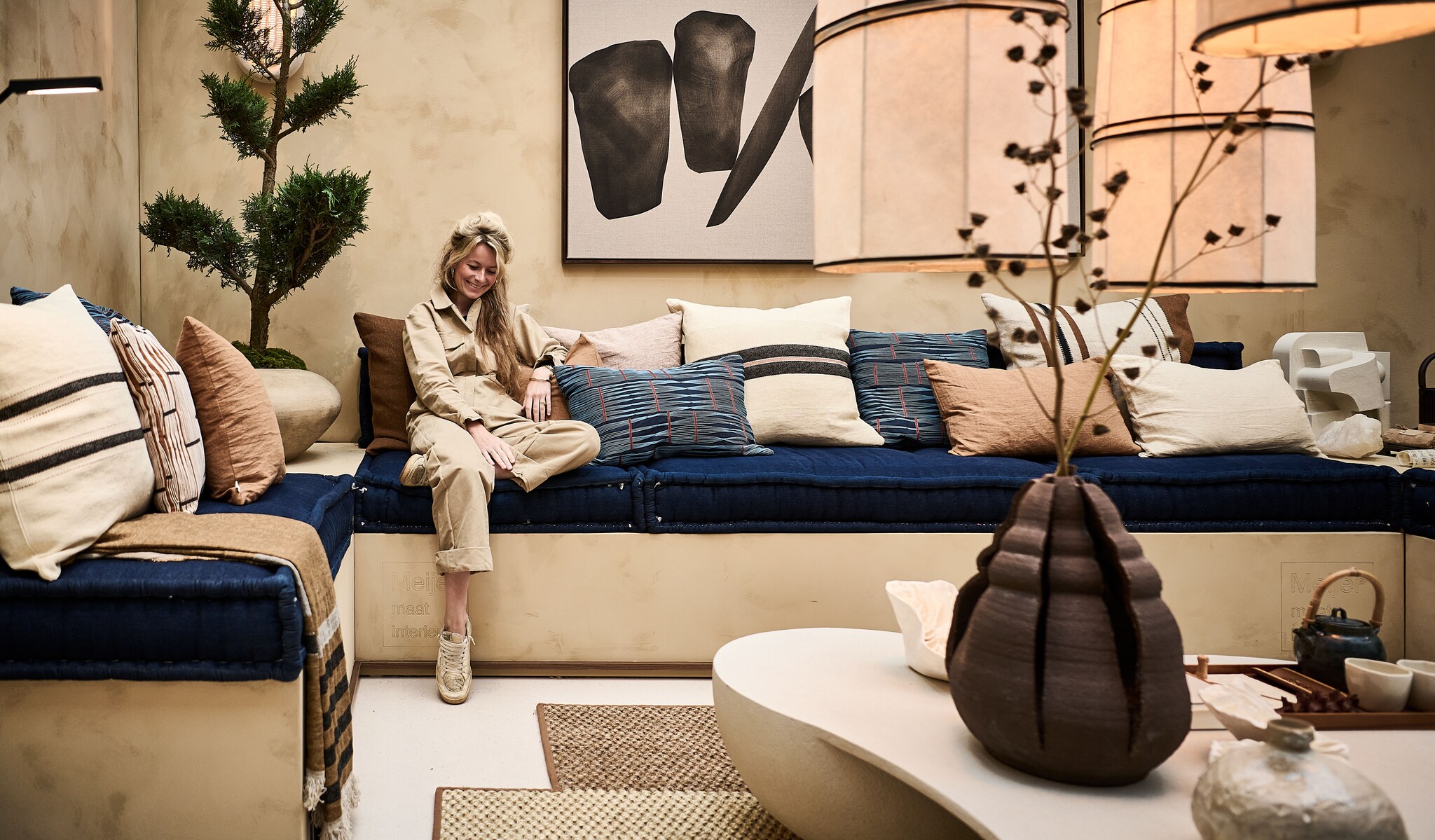 vt wonen &amp; design beurs 2023 Midnight Japandi van Liza vtwonen | Fotografie Sjoerd Eickmans, styling Liza Wassenaar