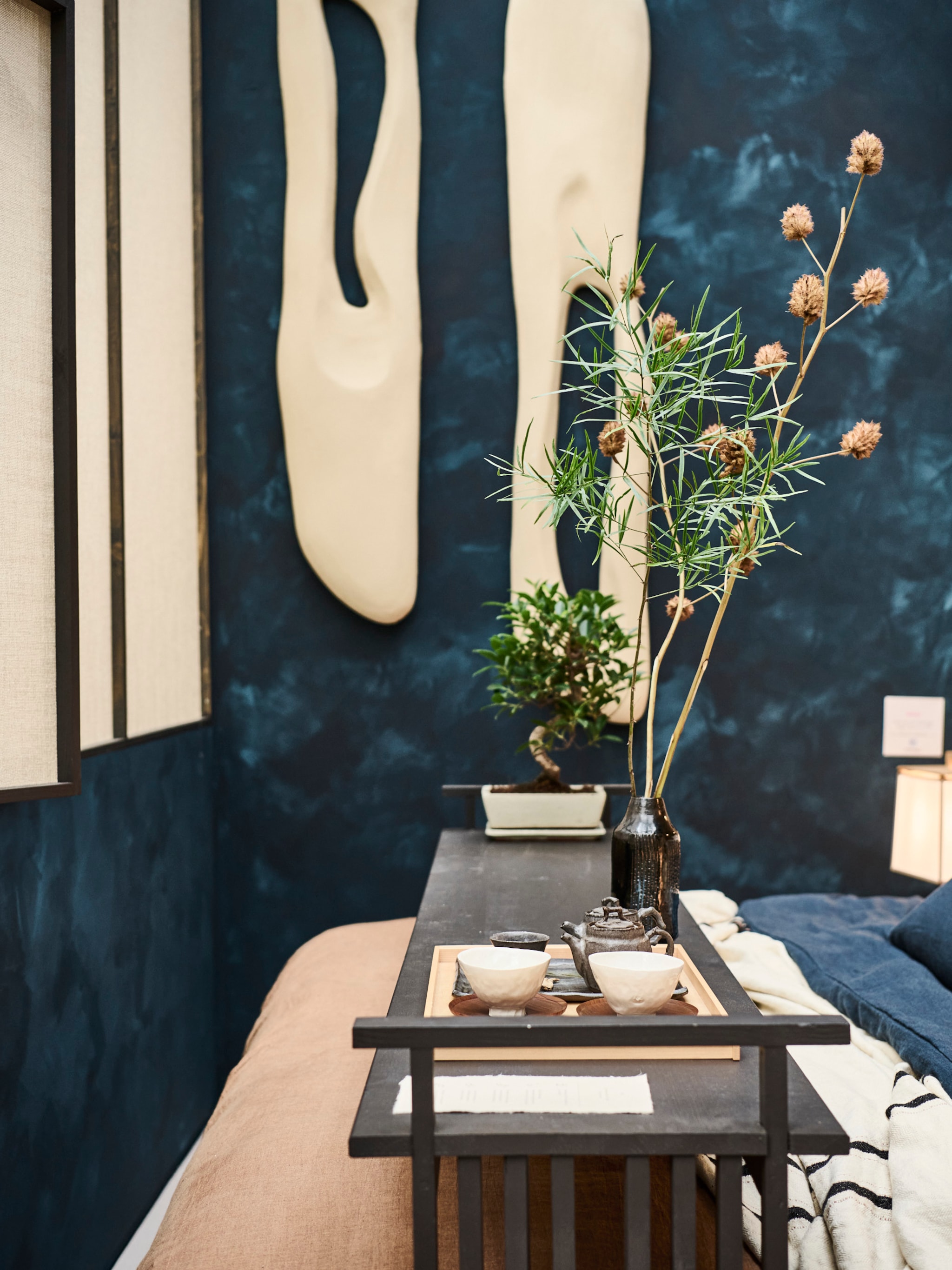 elegant en spannend zo gebruik en combineer je indigoblauw in het interieur