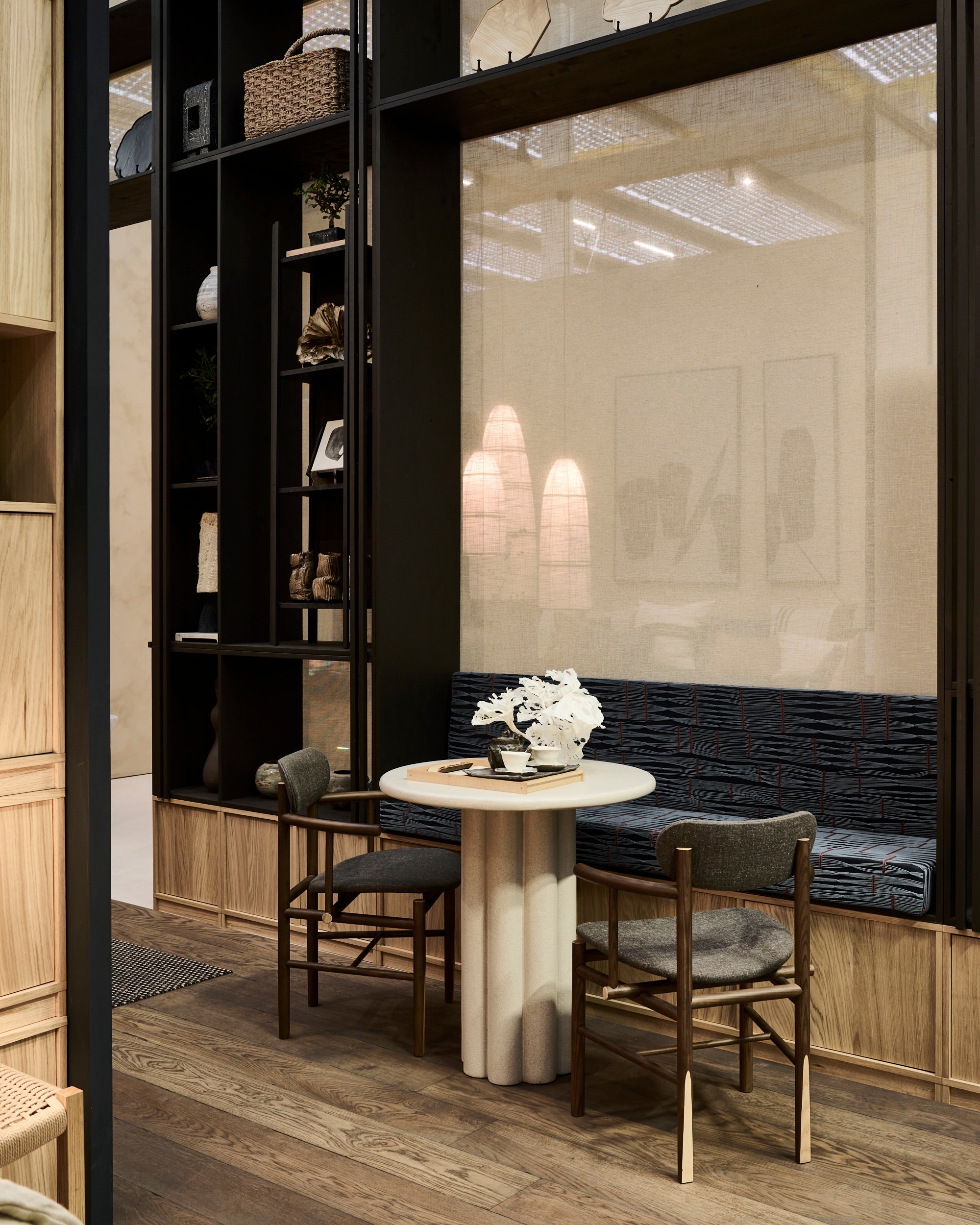 vt wonen&amp;design beurs 2023 Midnight Japandi van Liza vtwonen | Fotografie Sjoerd Eickmans, styling Liza Wassenaar