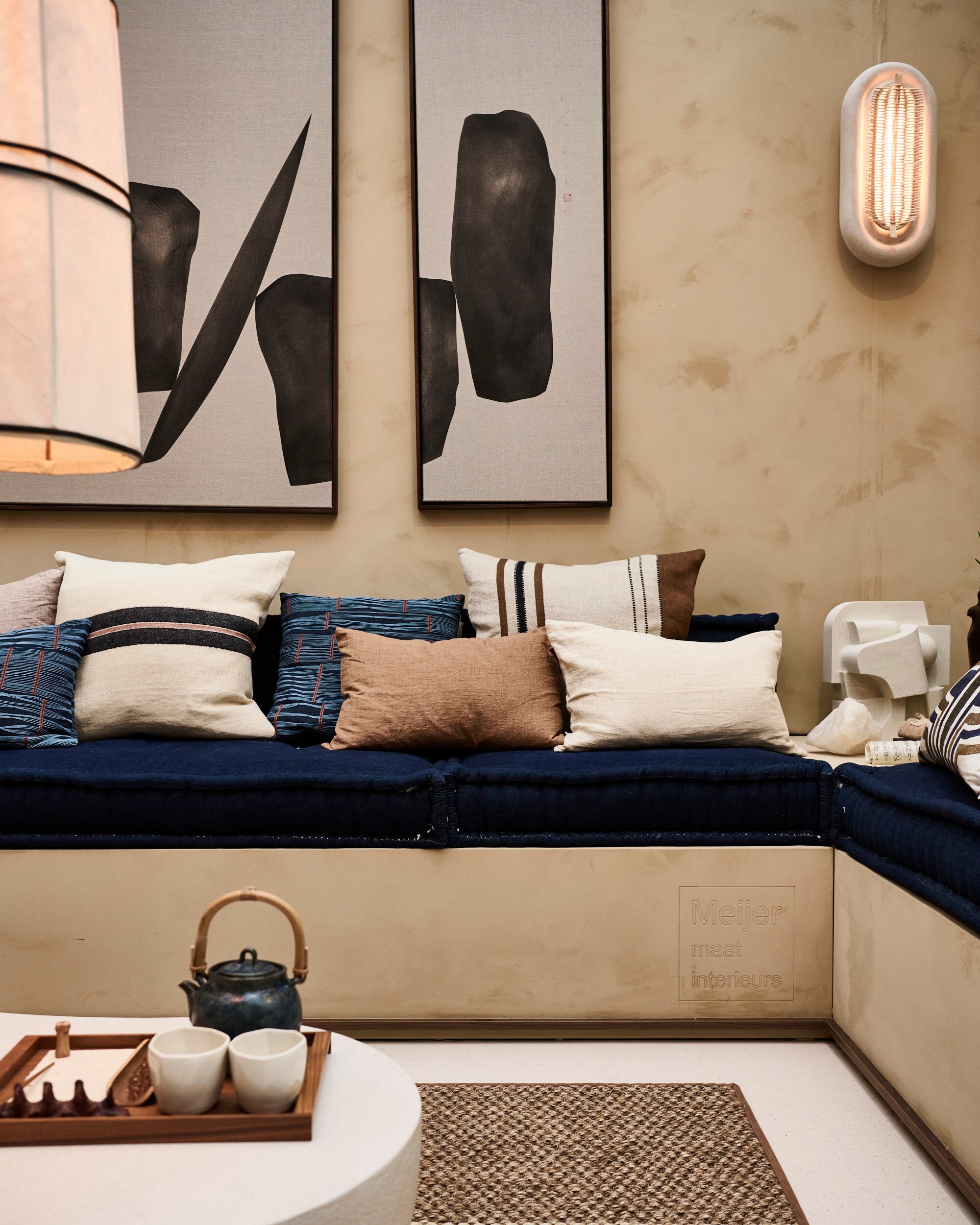 vt wonen&amp;design beurs 2023 Midnight Japandi van Liza vtwonen | Fotografie Sjoerd Eickmans, styling Liza Wassenaar