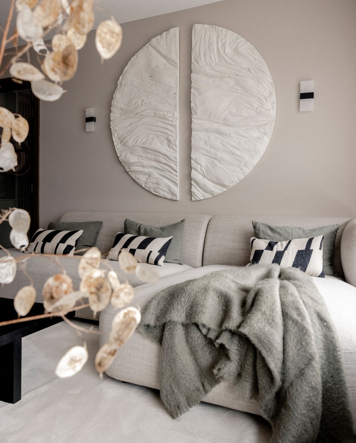 Weer verliefd op je huis aflevering 5 seizoen 19, zithoek Weer verliefd op je huis aflevering 5 seizoen 19 | styling Liza Wassenaar | fotografie Sonja Velda