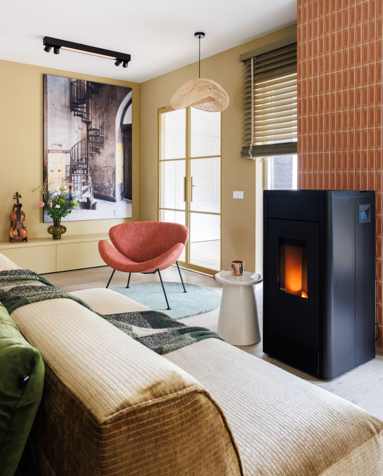 Weer verliefd op je huis aflevering 6 seizoen 19, stylist Frans in Sint Pancras, haard Weer verliefd op je huis aflevering 6 seizoen 19 | styling Frans Uyterlinde | fotografie Margriet Hoekstra