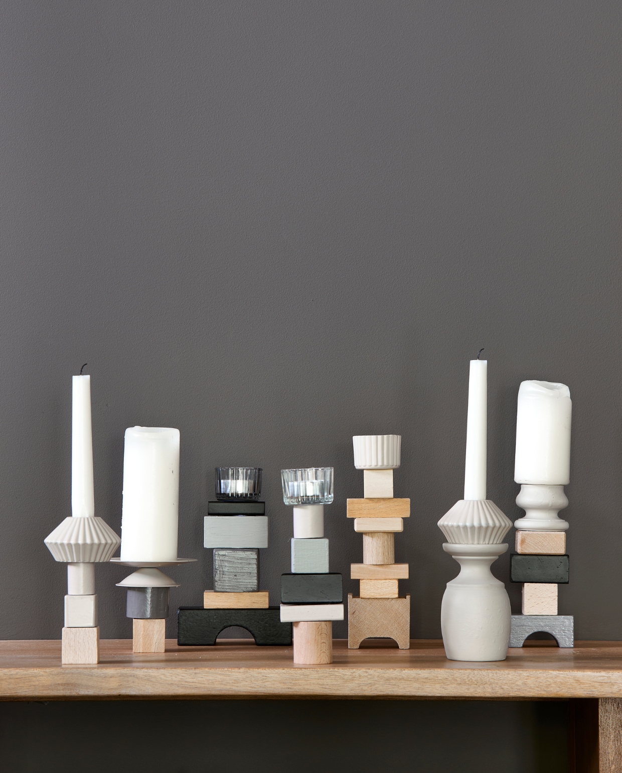 Tafel en muurverf privébezit. vtwonen 12-2023 | styling &amp; uitvoering Corrien Flohil | fotografie Dennis Brandsma
