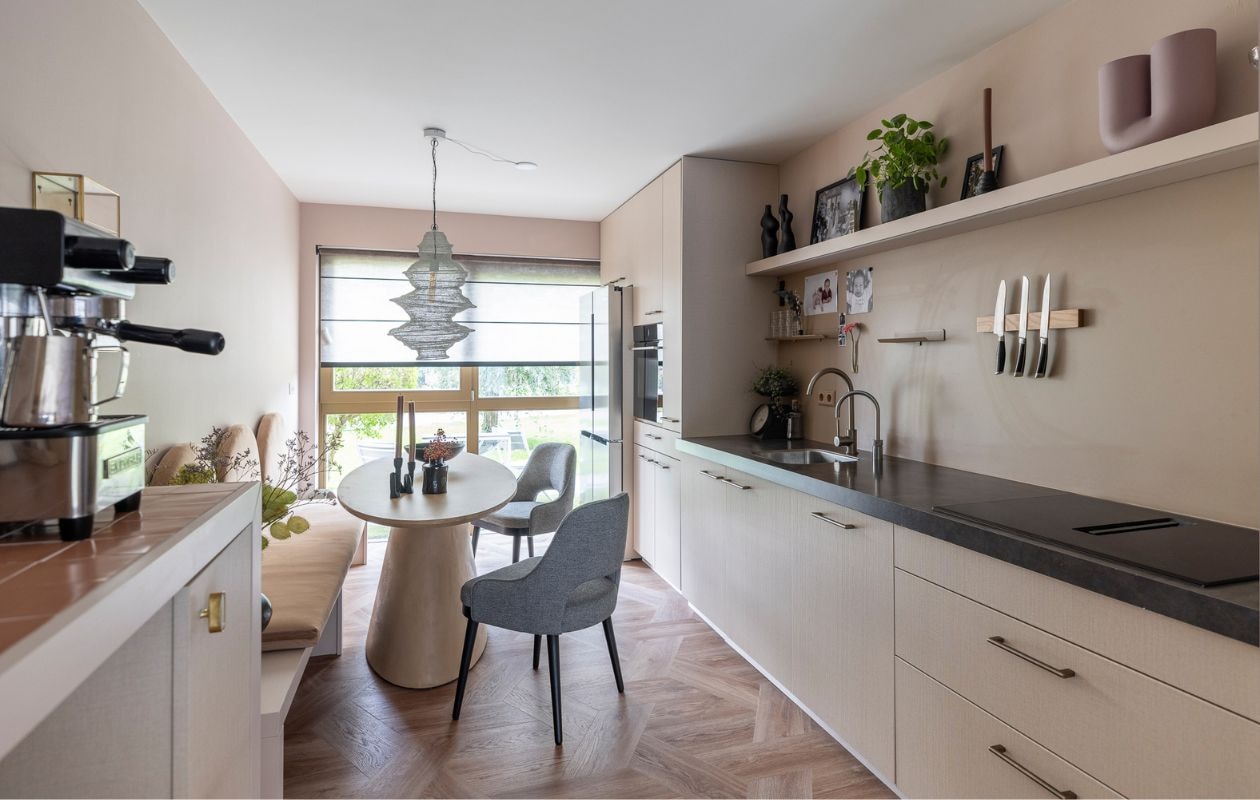 Weer verliefd op je huis aflevering 7 seizoen 19, Eva in Houten, keuken Weer verliefd op je huis aflevering 7 seizoen 19 | styling Eva van de Ven | fotografie Margriet Hoekstra