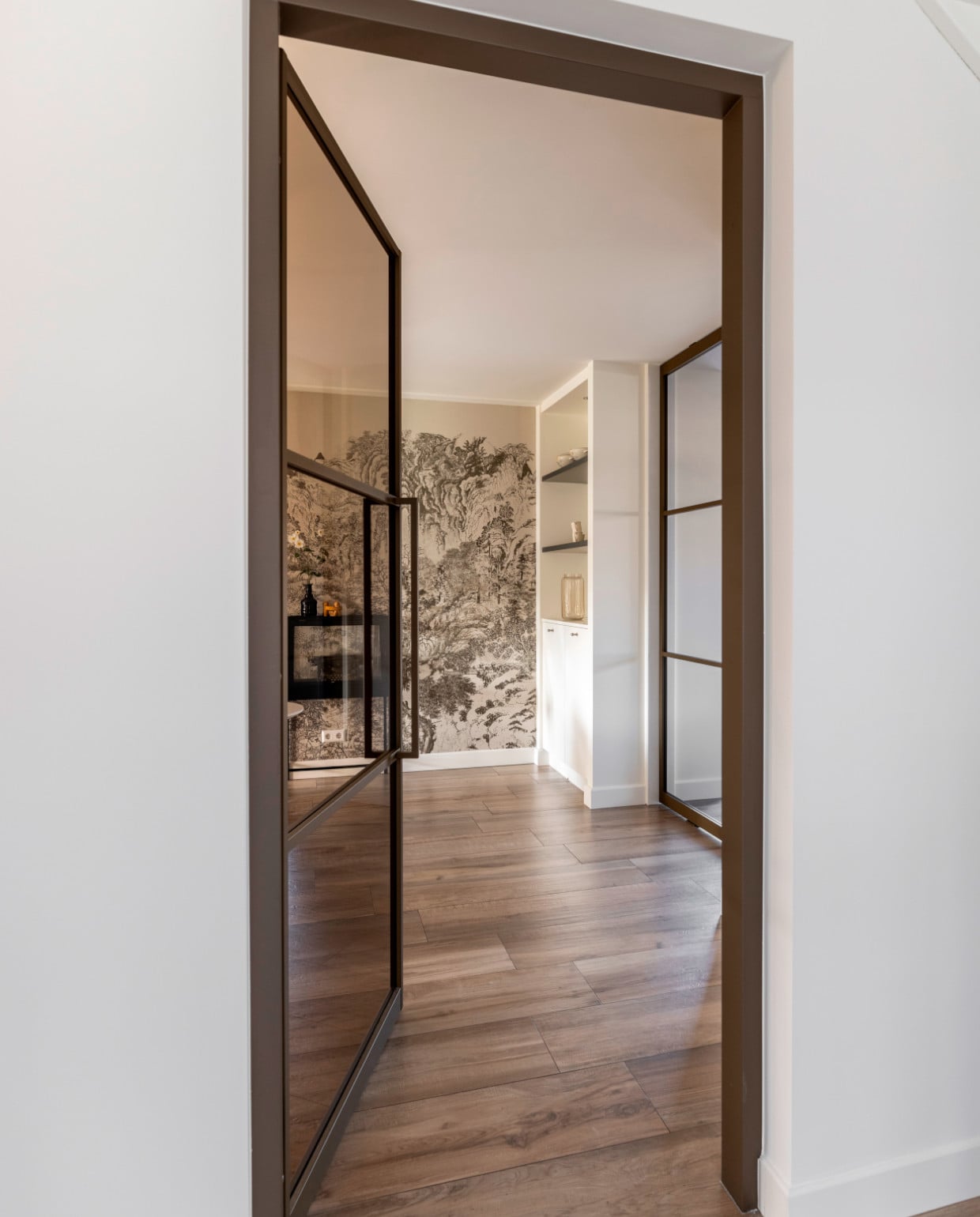luxe binnenkomer zo verwerk je bronstinten in je interieur