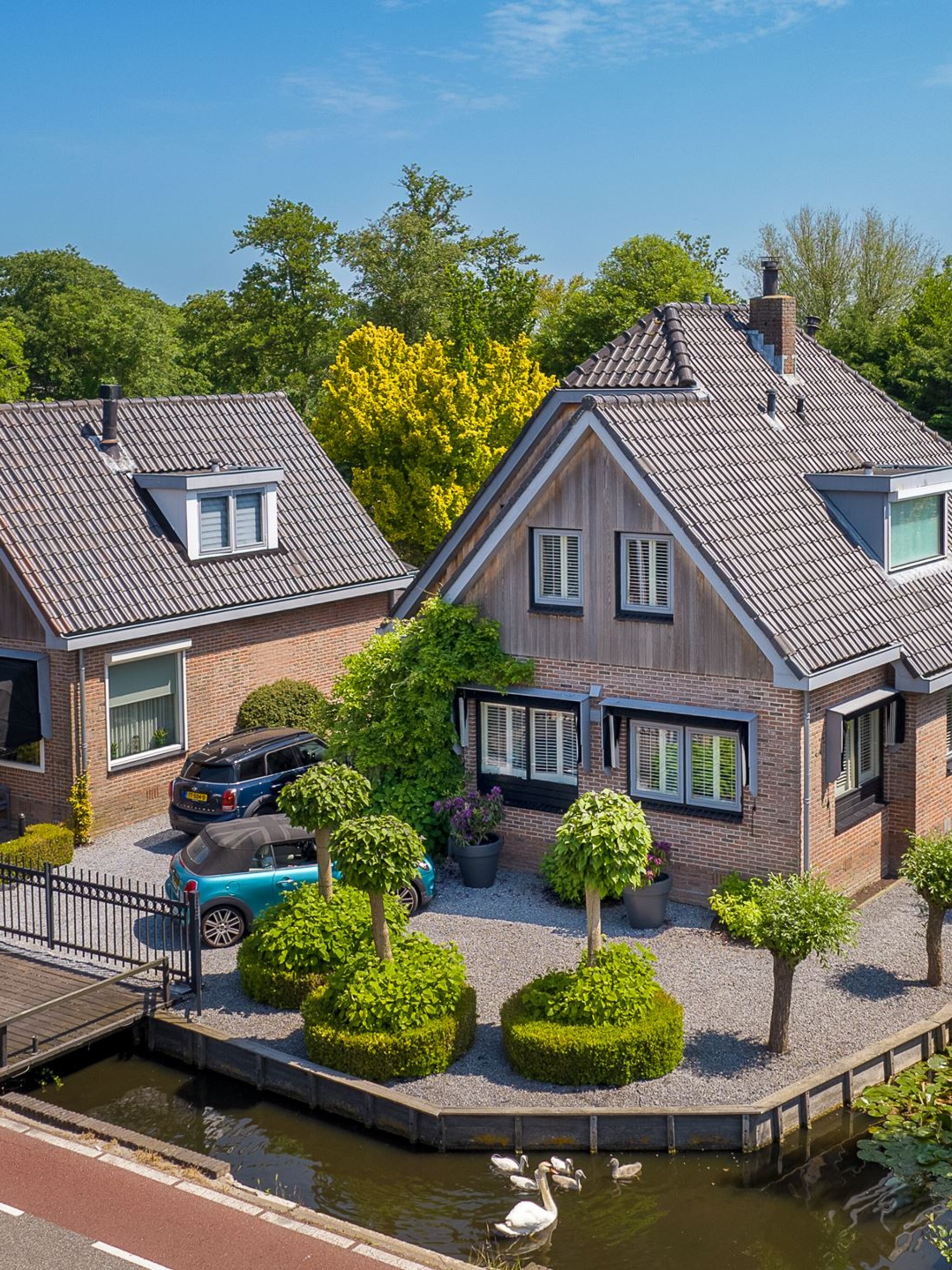 funda parel de prachtige villa van carlo boszhard staat te koop en zo ziet ie eruit
