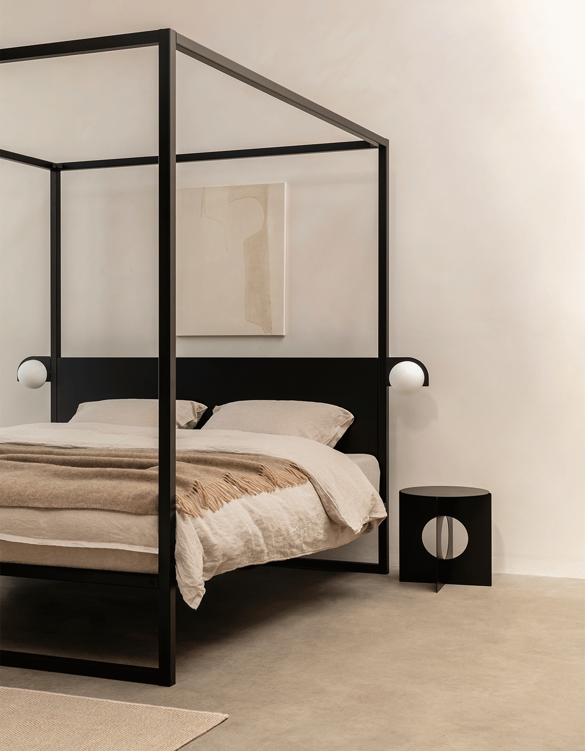 Metalen hemelbed 02 van Robuust Amsterdam in de kleur zwart Metalen hemelbed 02 van Robuust Amsterdam in de kleur zwart