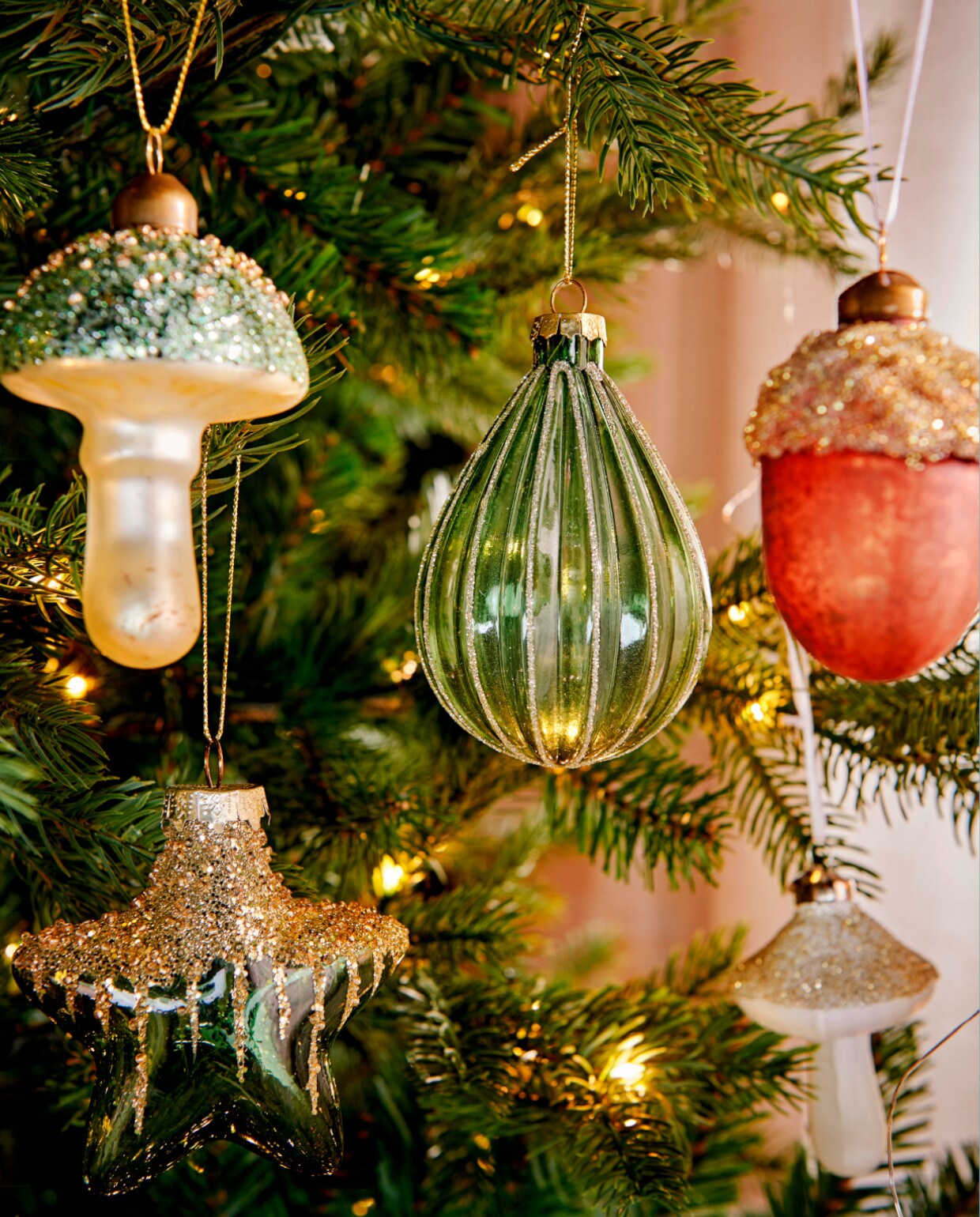 van hotel chic tot eclectisch 3 kersttrends van 2023 voor een vleugje magie in huis