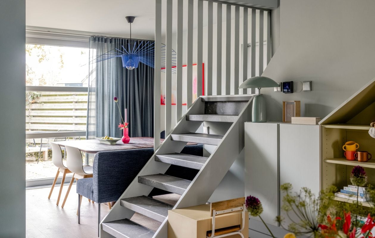 Weer verliefd op je huis aflevering 12 seizoen 19, Fietje in Nieuw-Vennep, eetkamer kinderspeelplek Weer verliefd op je huis aflevering 12 seizoen 19 | styling Fietje Bruijn | fotografie Sonja Velda