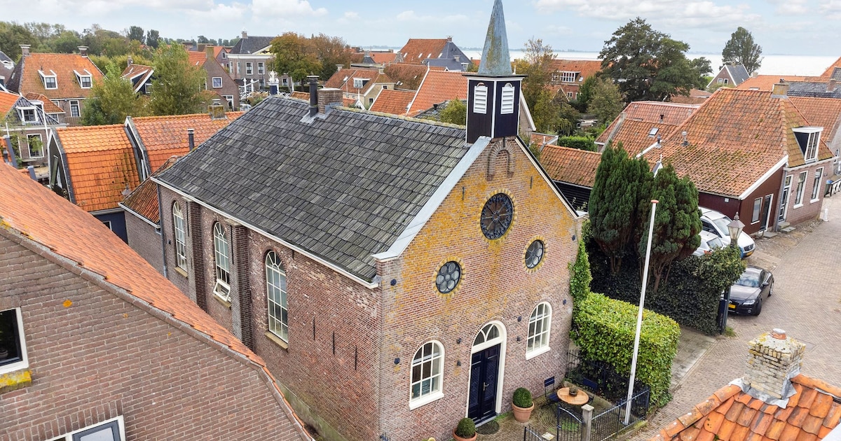 Funda-parel: een prachtige oude kerk in het Friese Hindeloopen