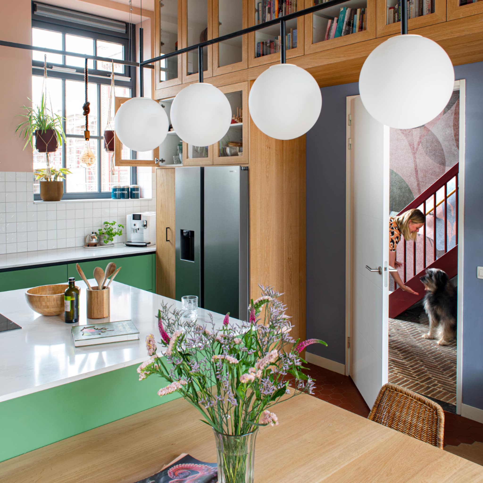 binnenkijken in een verbouwde fabrieksgevel