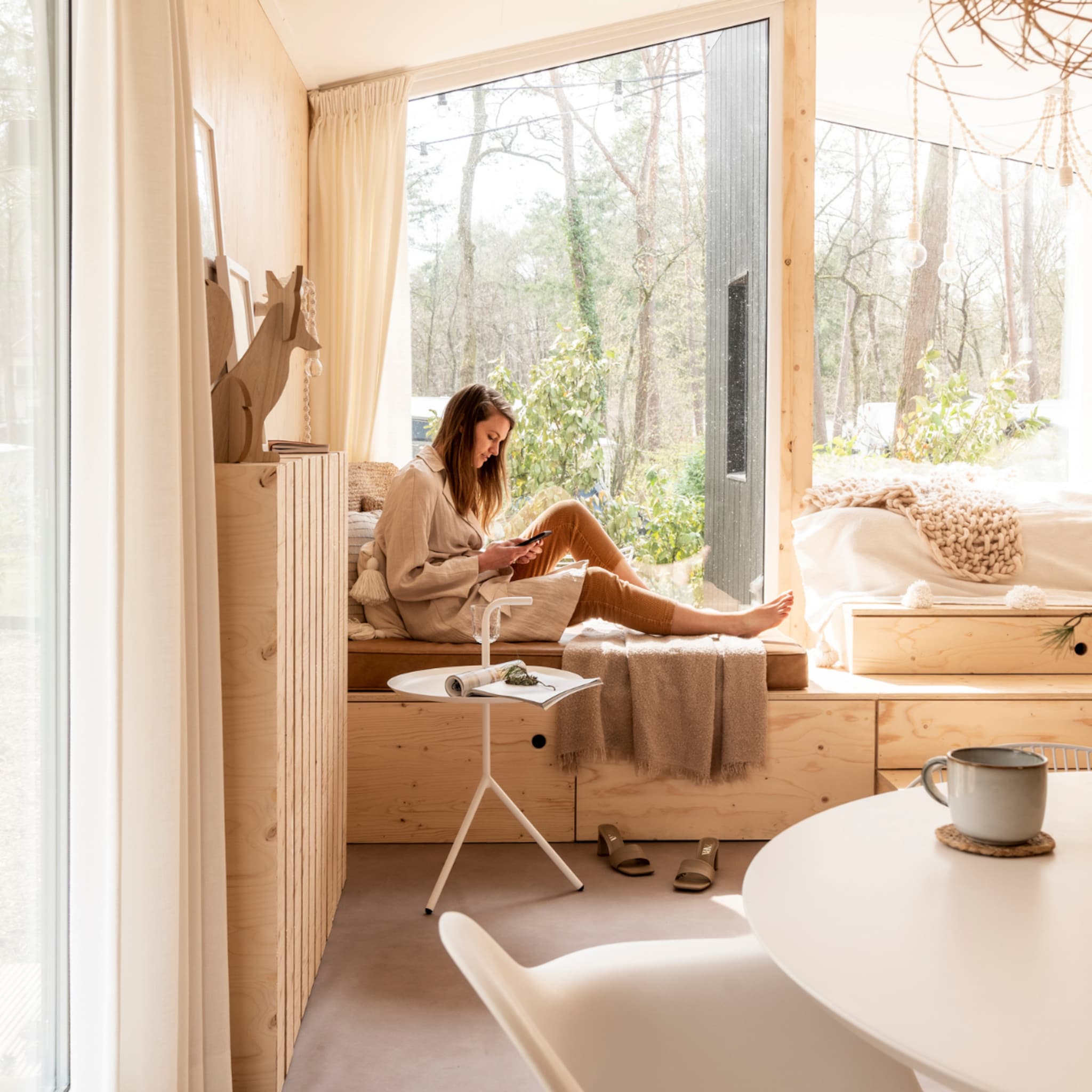 binnenkijken in een tiny house bos