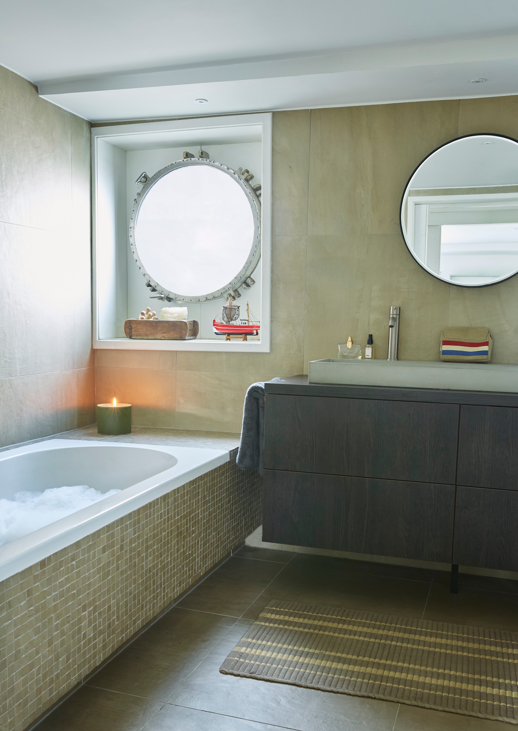 vtwonen 03-2024 BK Monnickendam | styling Marianne Luning | fotografie Tjitske van Leeuwen fotografie Tjitske van Leeuwen | styling Marianne Luning