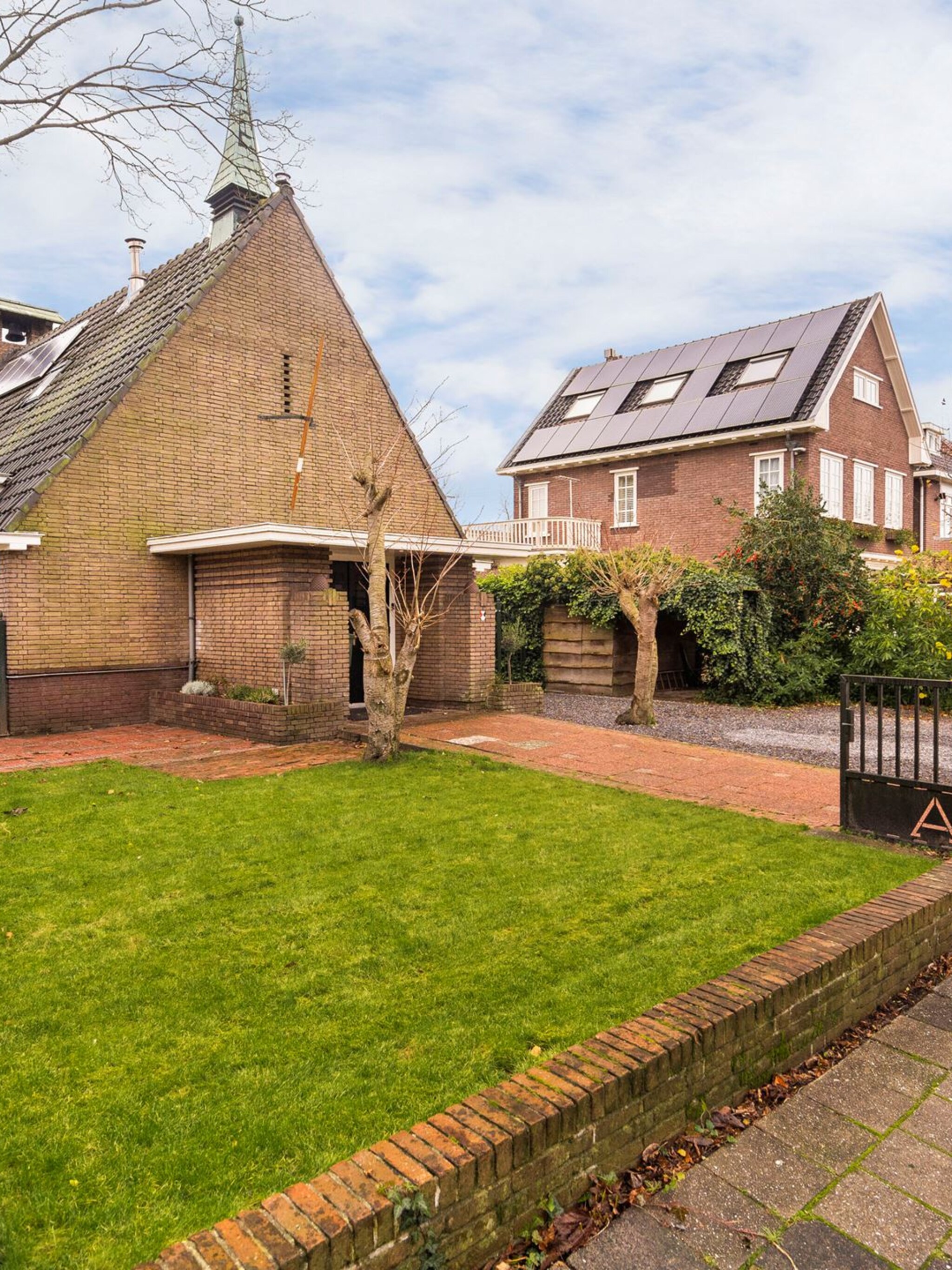 funda parel wonen in een voormalige kerk met waanzinnig veel authentieke details