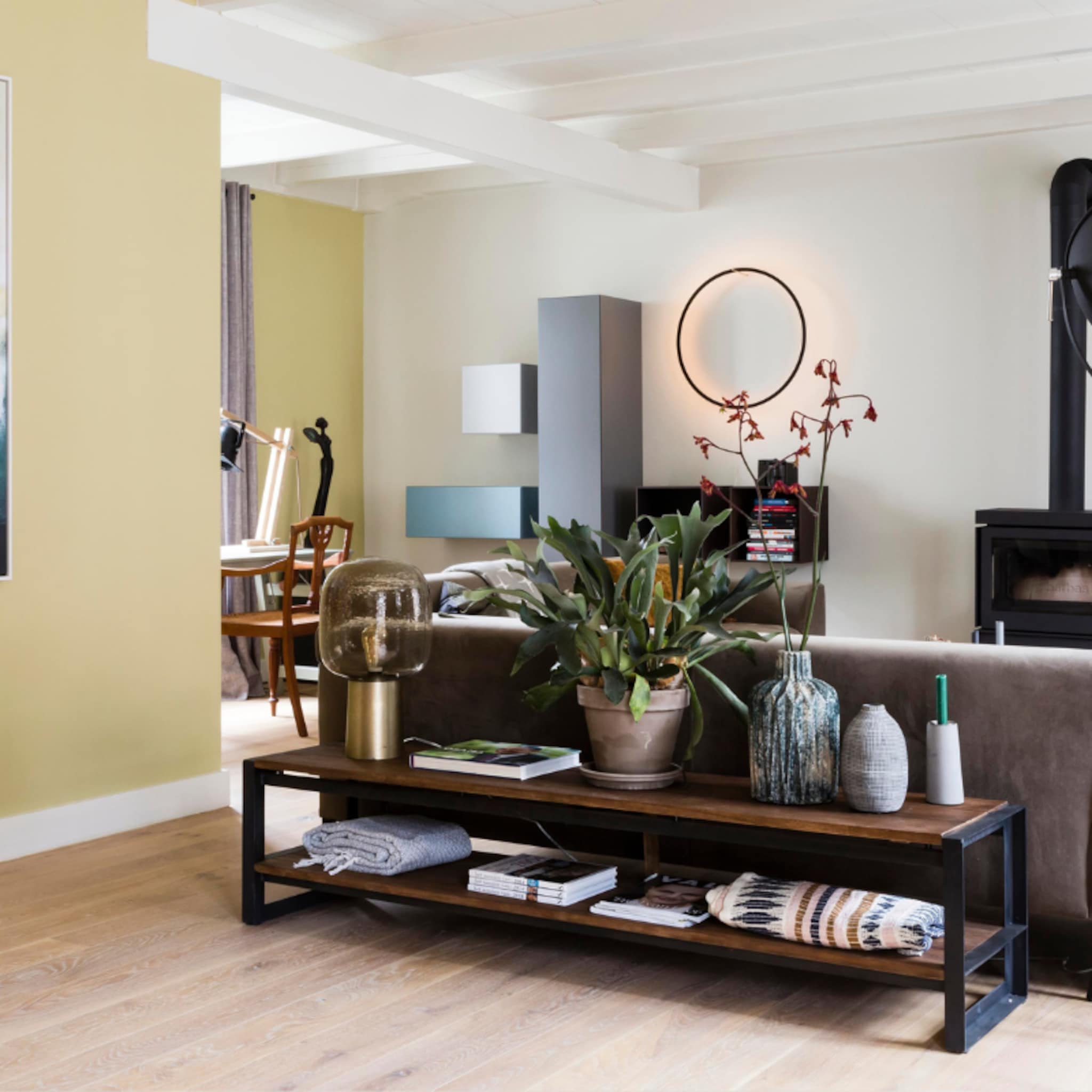 stylingtips voor een sidetable achter de bank