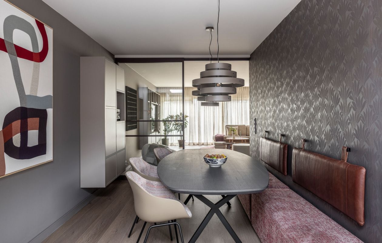 Weer verliefd op je huis aflevering 1 seizoen 20, Fietje in Monnickendam, eethoek Weer verliefd op je huis aflevering 1 seizoen 20 | styling Fietje Bruijn | fotografie Margriet Hoekstra