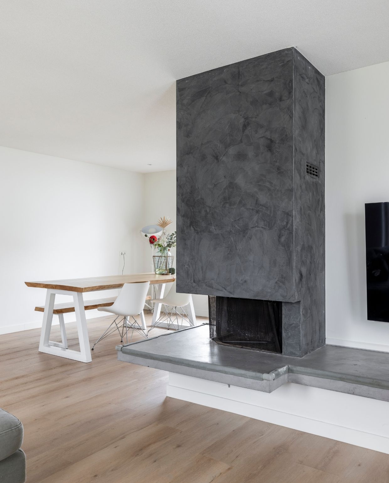 Weer verliefd op je huis aflevering 3 seizoen 20, Liza in Espel, oude haard Weer verliefd op je huis aflevering 3 seizoen 20 | styling Liza Wassenaar | fotografie Margriet Hoekstra