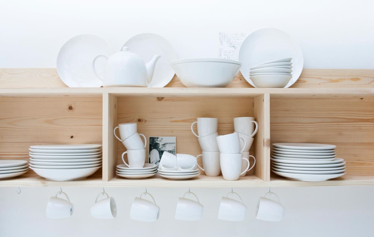 Servies starterset vtwonen 36-delig € 271,99 (vtwonen.nl/shop). vtwonen 01-2014