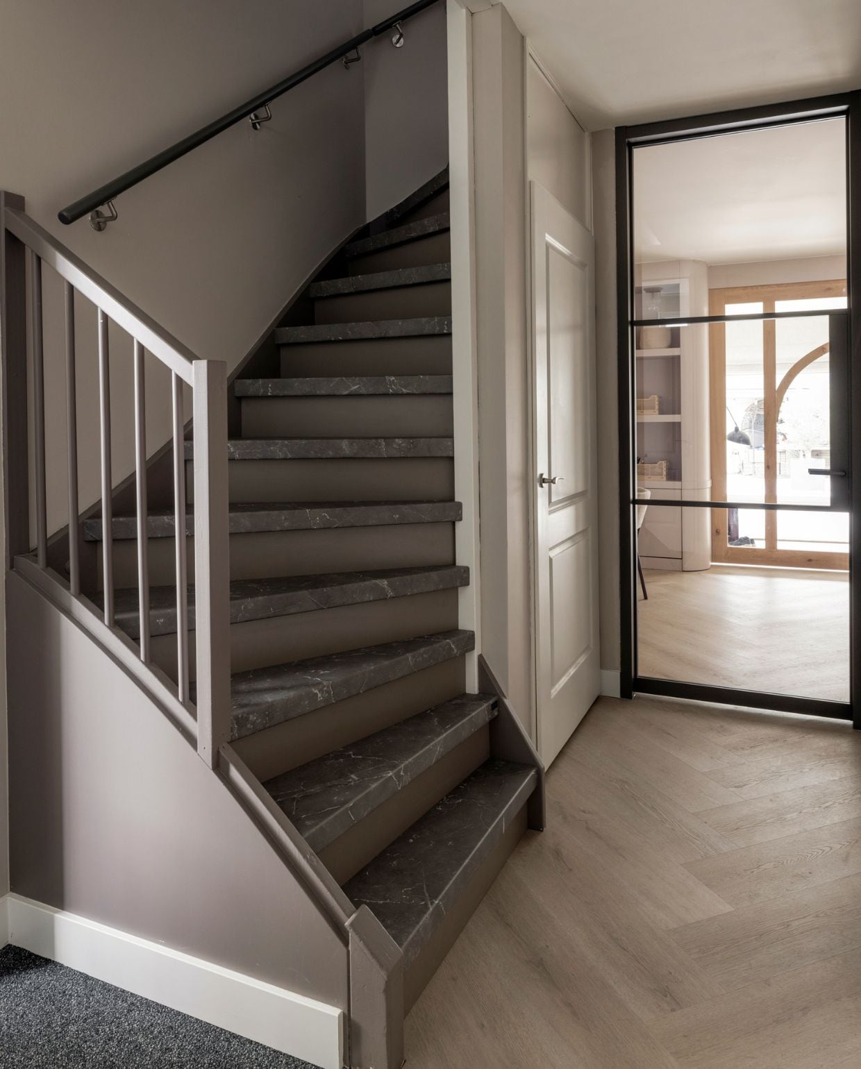 Weer verliefd op je huis aflevering 4 seizoen 20, Marianne in Leidschenveen, hal Weer verliefd op je huis aflevering 4 seizoen 20 | styling Marianne Luning | fotografie Sonja Velda