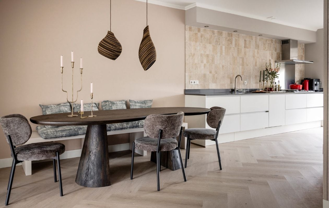 Weer verliefd op je huis aflevering 4 seizoen 20, Marianne in Leidschenveen, eetkamer Weer verliefd op je huis aflevering 4 seizoen 20 | styling Marianne Luning | fotografie Sonja Velda