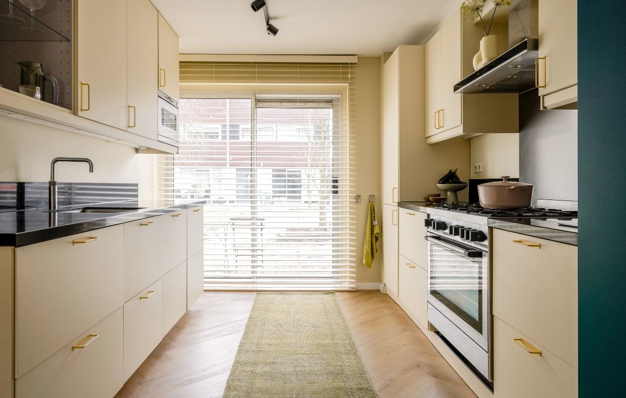 Weer verliefd op je huis aflevering 5 seizoen 20, Kelly in Rhoon, keuken Weer verliefd op je huis aflevering 5 seizoen 20 | styling Kelly van Gendt | fotografie Sonja Velda