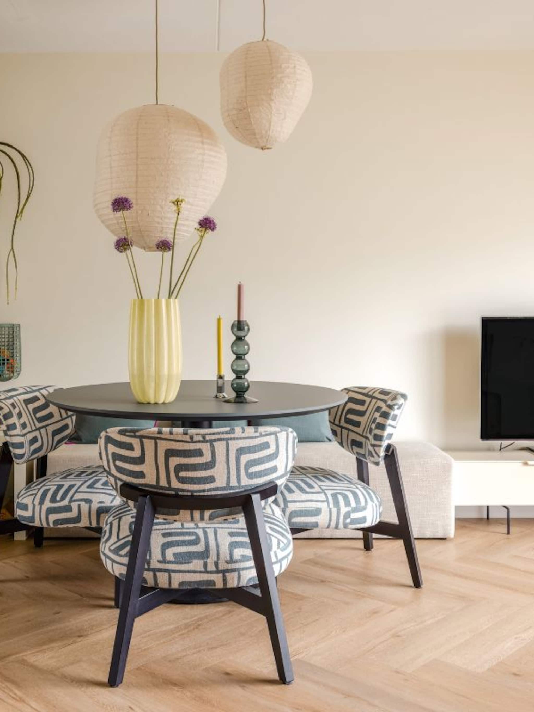 comfortabel woonidee zo past vtwonen stylist kelly de low dining trend toe