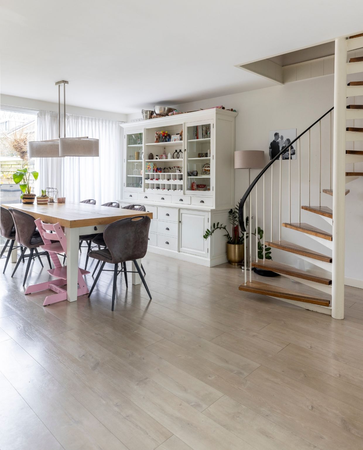 Weer verliefd op je huis aflevering 6 seizoen 20, Eva in Badhoevedorp, oude eethoek Weer verliefd op je huis aflevering 6 seizoen 20 | styling Eva van de Ven | fotografie Margriet Hoekstra