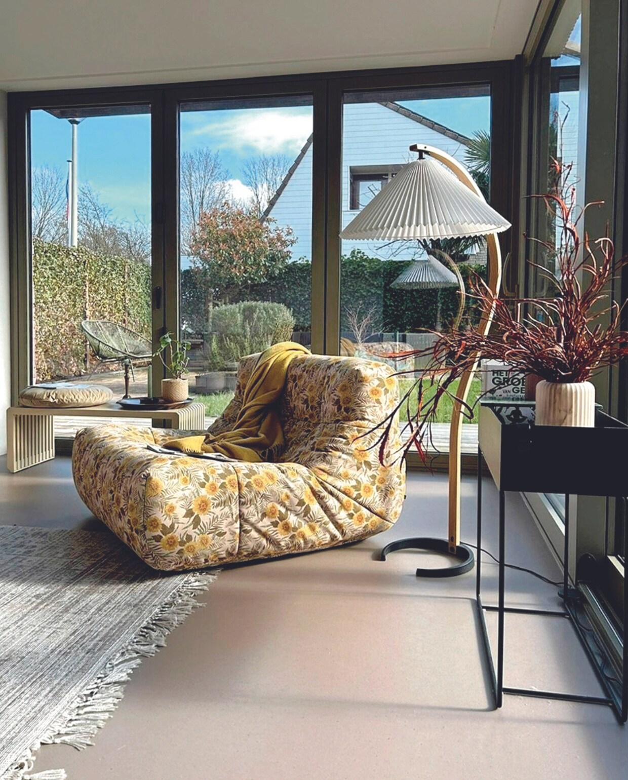 Fauteuil HKliving. Overig onbekend. vtwonen 04-2024 | fotografie &amp; styling Karen Veldman