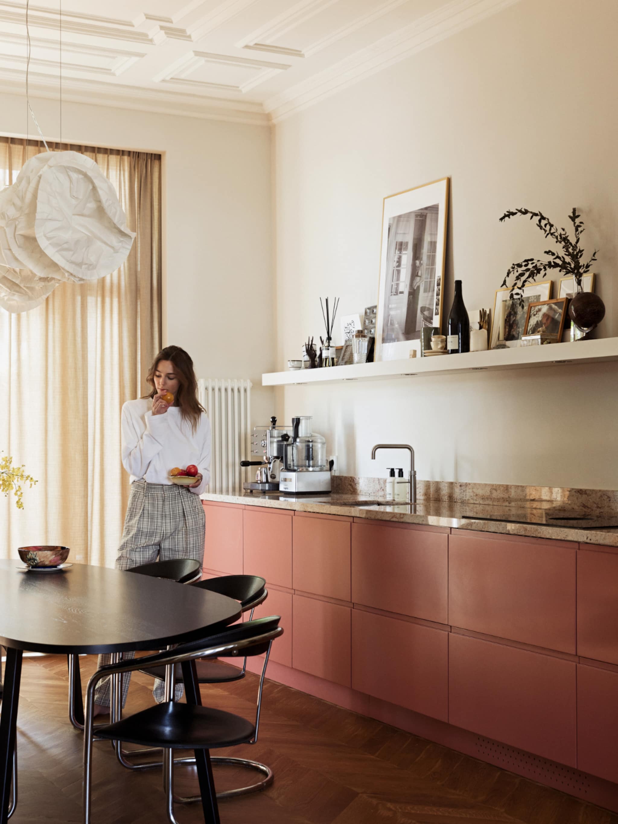 binnenkijken in opgeknapt modern klassiek herenhuis