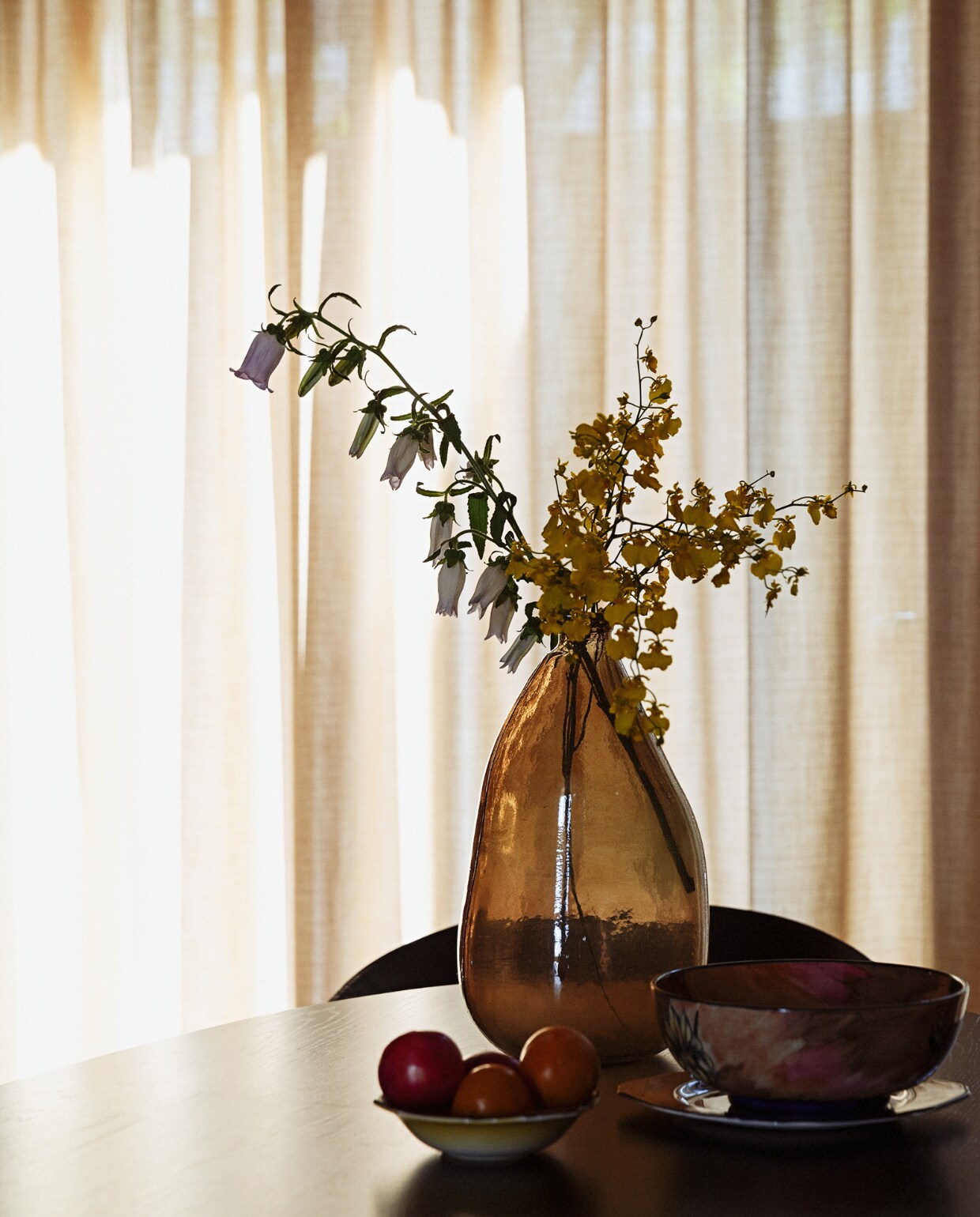Vaas Zara Home. Overig onbekend. vtwonen 08-2022 | styling Ilona Jongepier | fotografie Dana van Leeuwen