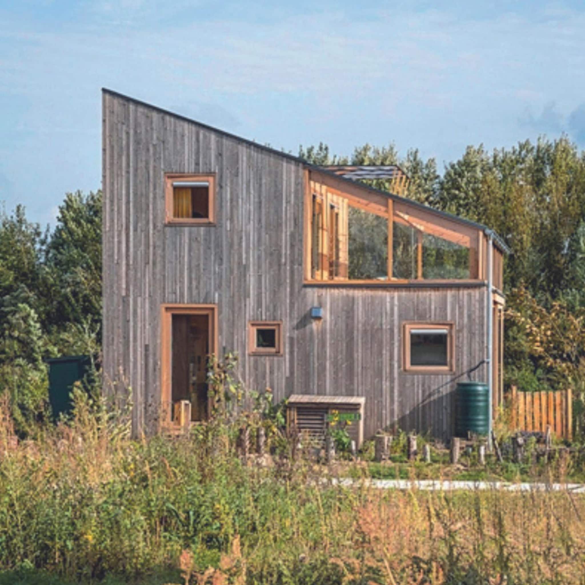 Tiny house met grote raampartijen