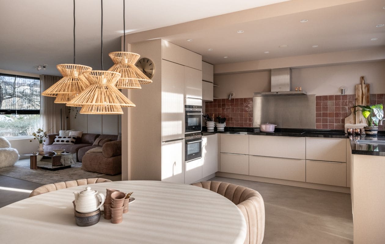 Weer verliefd op je huis aflevering 6 seizoen 20, Eva in Badhoevedorp, keuken Weer verliefd op je huis aflevering 6 seizoen 20 | styling Eva van de Ven | fotografie Margriet Hoekstra