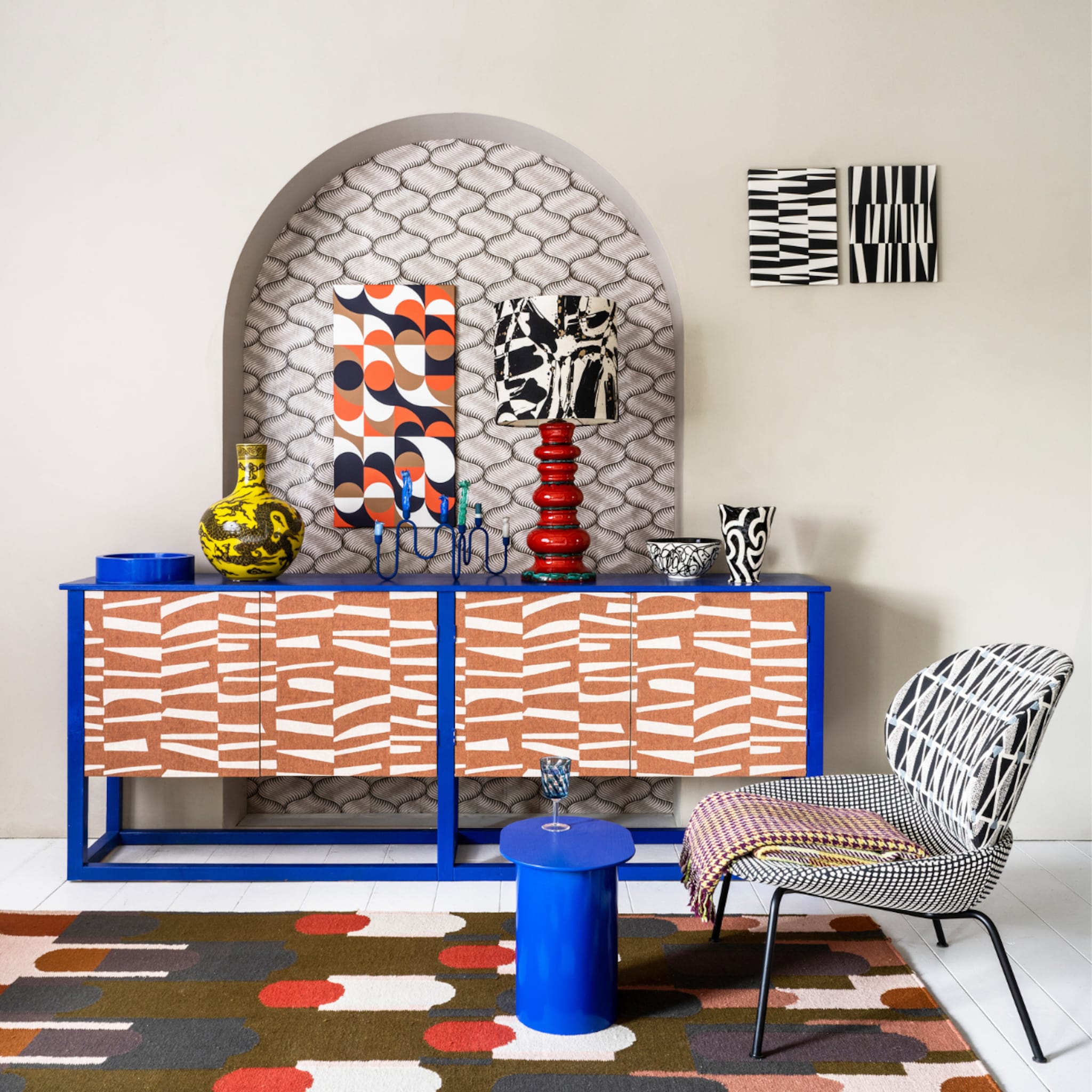 patroondrenching speelse printparty in het interieur