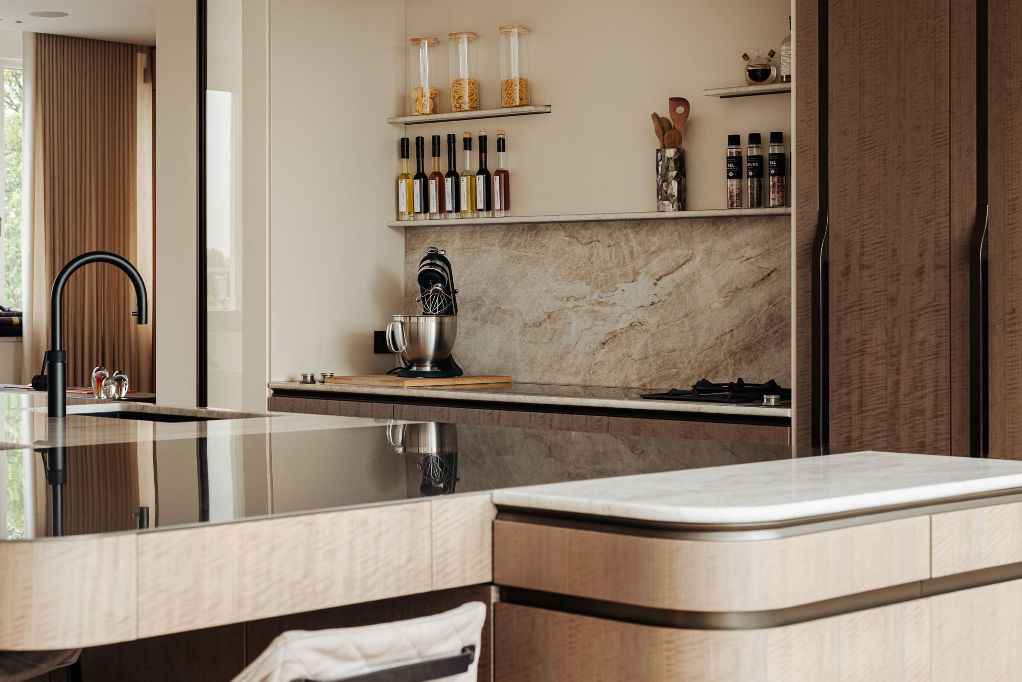 Funda-parel: super chic penthouse in Amsterdam dat tot in de puntjes gestyled is Funda - Broersma Wonen