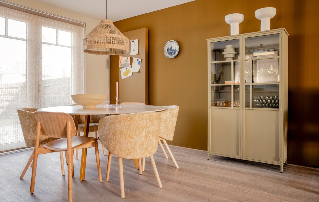 Weer verliefd op je huis aflevering 8 seizoen 20, Fietje in Oostwoud, eethoek Weer verliefd op je huis aflevering 8 seizoen 20 | styling Fietje Bruijn | fotografie Sonja Velda