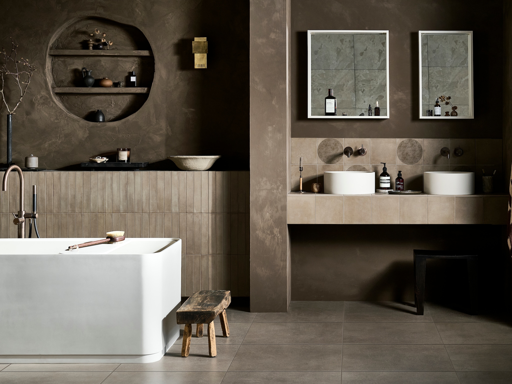 stuc cire of tegels zo creeer je de betonlook badkamer