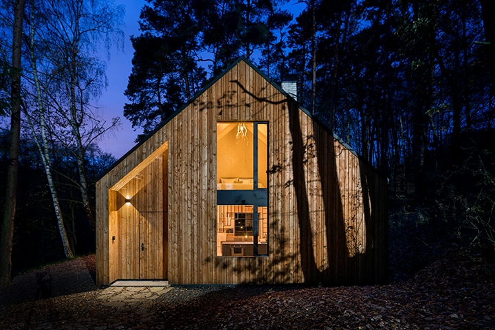 Genieten in een luxueuze boshut Julius Filip, Studio Flusser