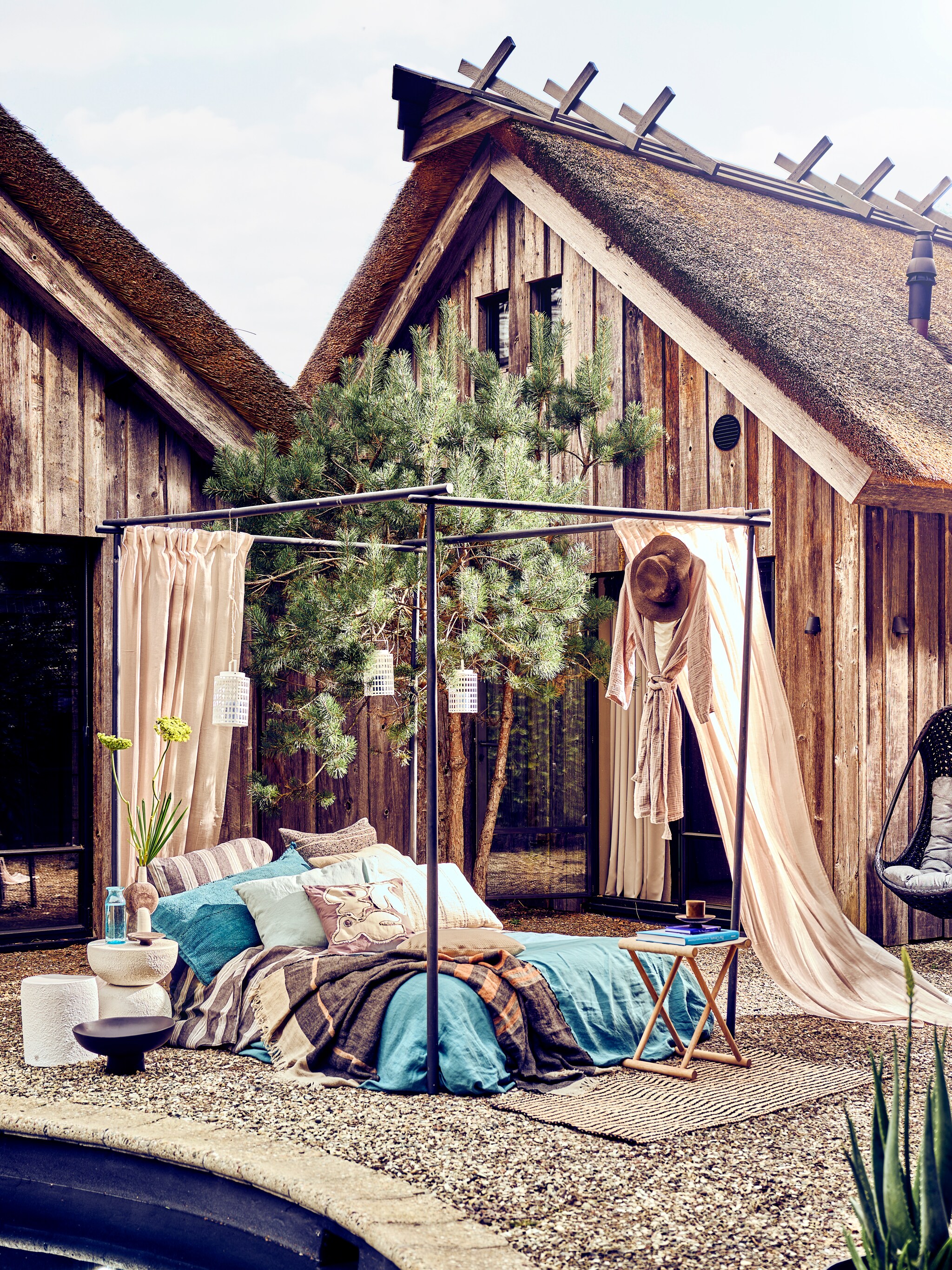 5 stylingtips van vtwonen stylist liza voor een terras in modern nature stijl