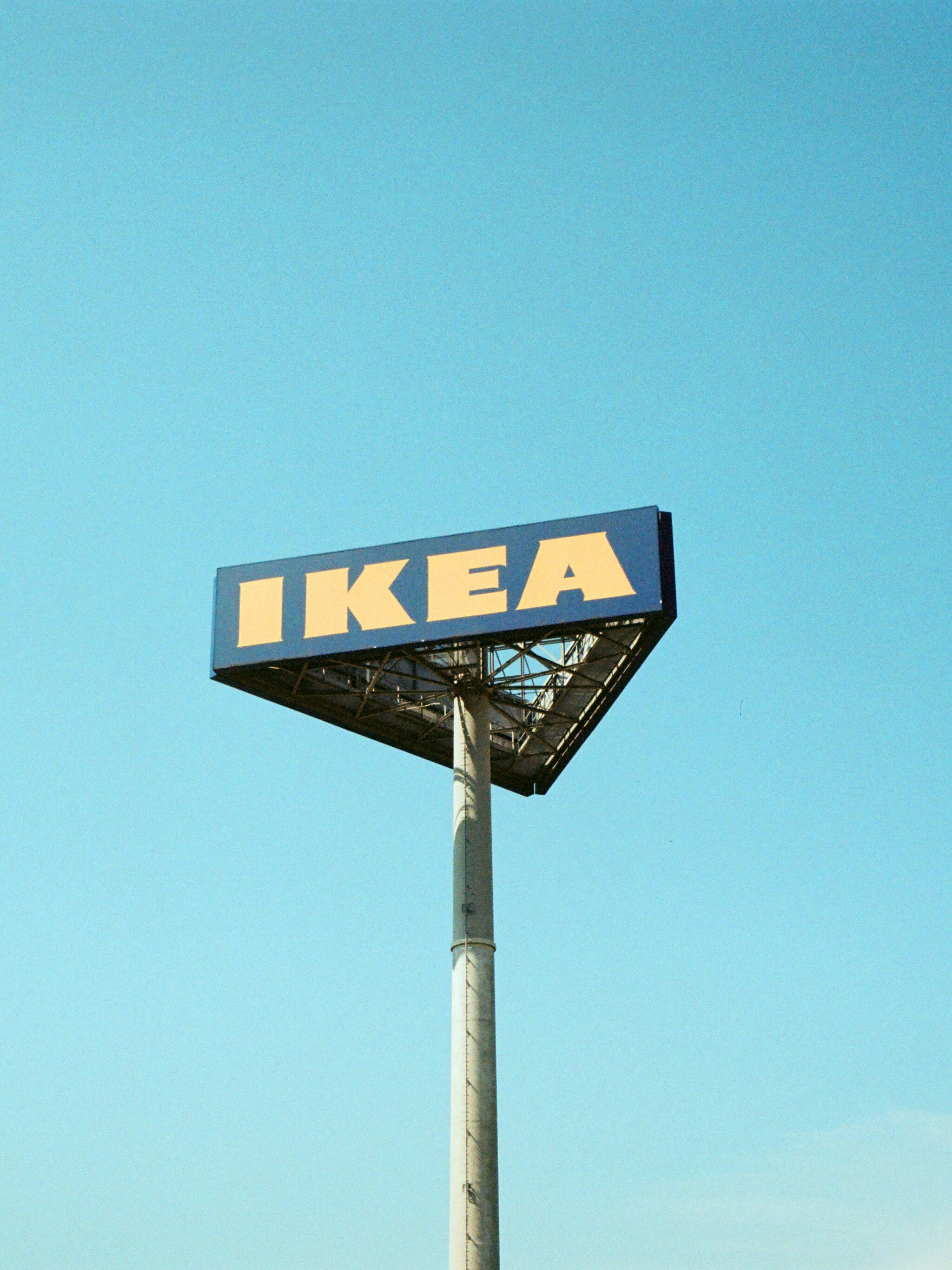 voor in de agenda op deze zaterdag organiseert ikea de grootste rommelmarkt van belgie