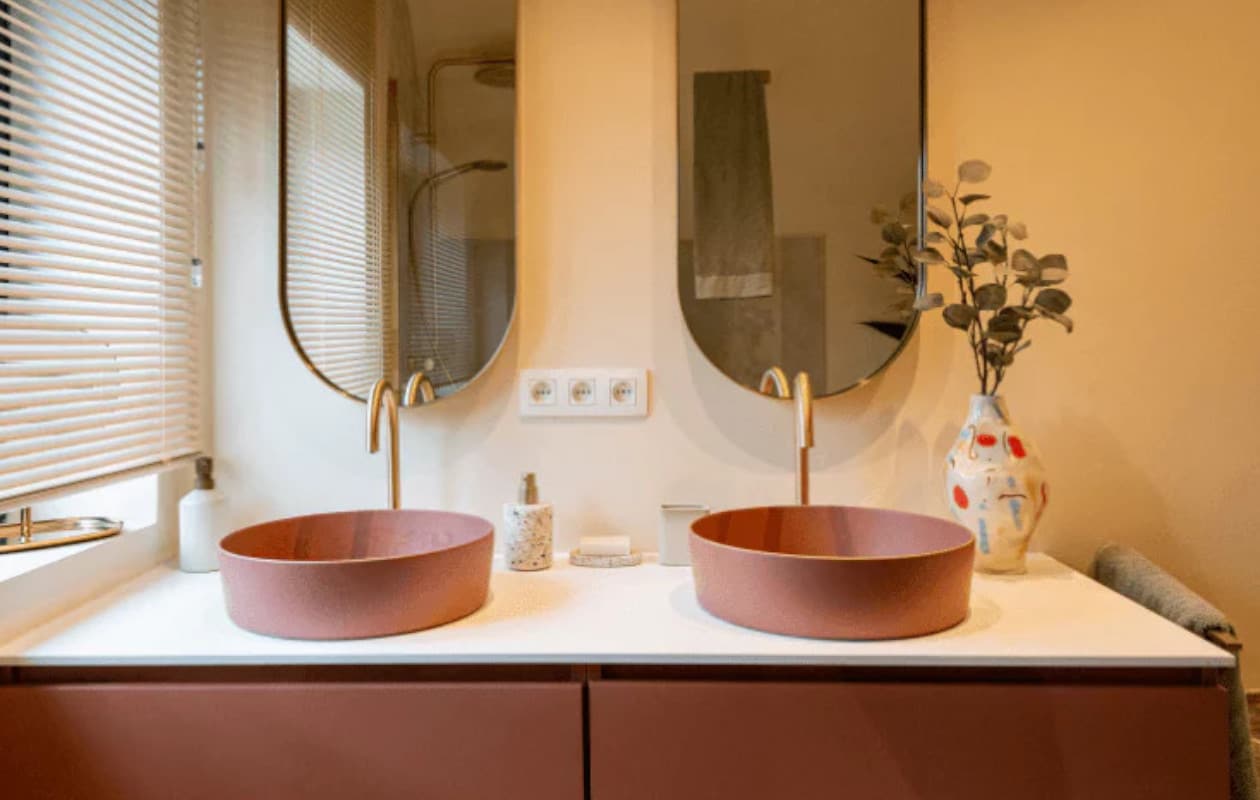 van ibiza vibe tot hotel chic 3 verbluffende badkamermake overs