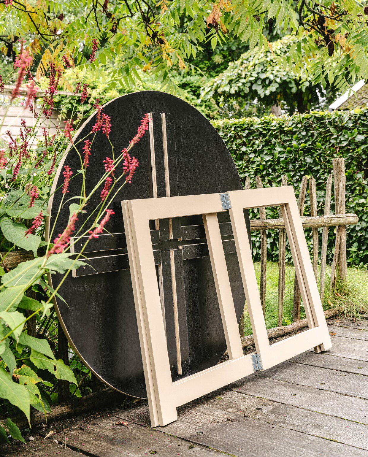 vtwonen special tuin 10 2024 | productie Corrien Flohil | styling Moniek Visser | uitvoering Johan Snoodijk | fotografie Denise Pronk