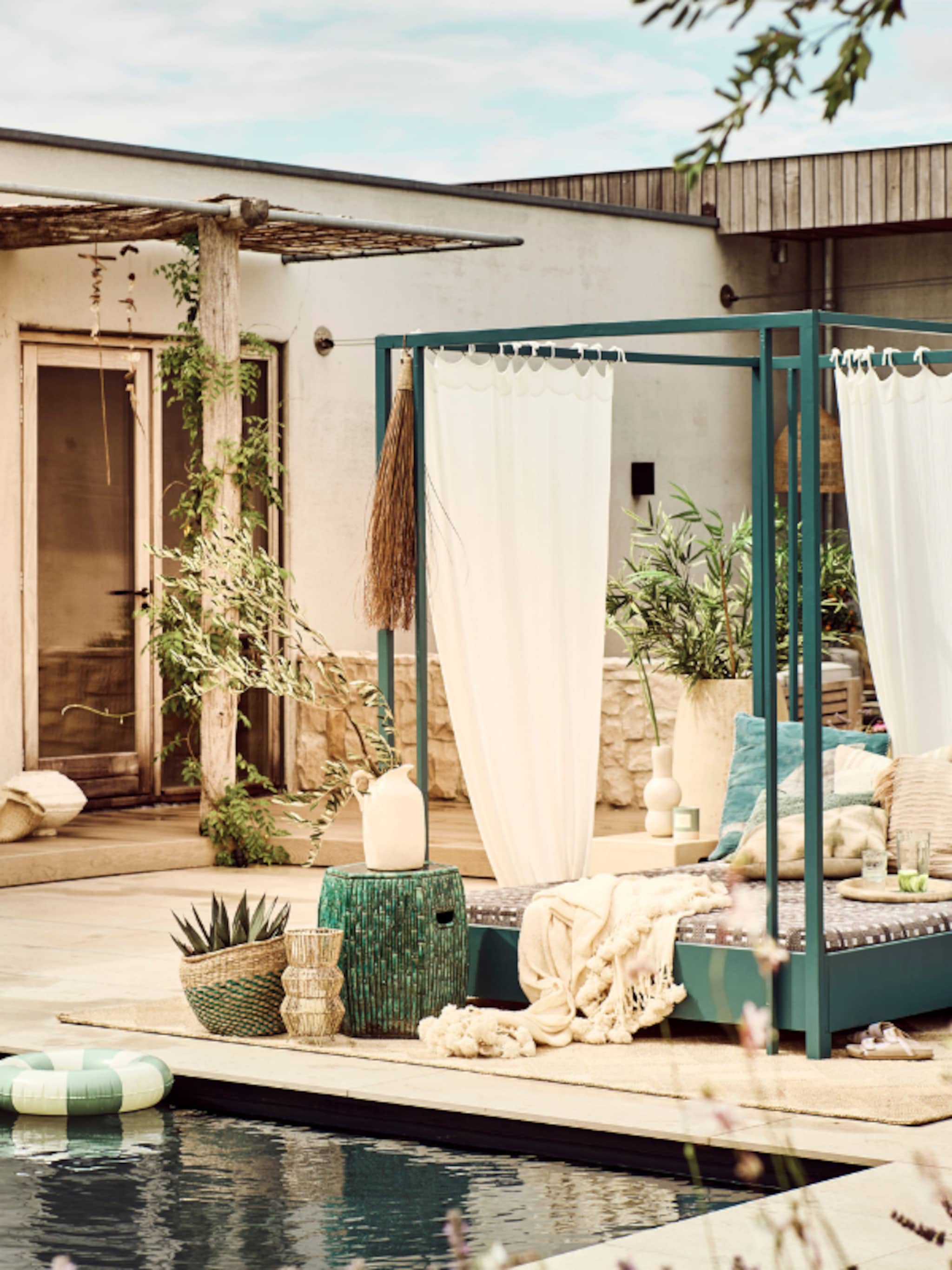 het zwembad dat ook in een kleine tuin past een plunge pool